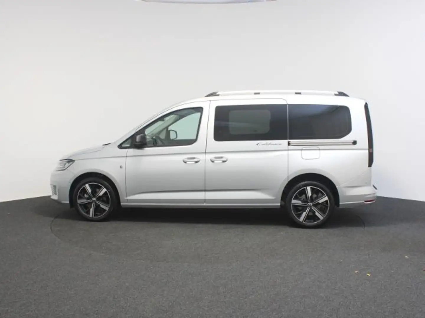 Volkswagen Caddy Maxi California 1.5 TSI DSG Pano ACC LED Grijs - 2