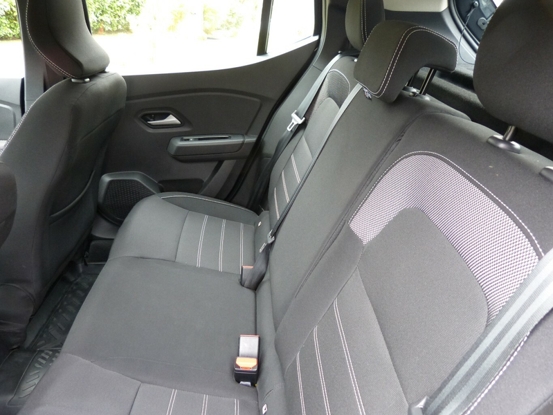 Dacia Sandero Expression 1.0 TCE 100 LPG[NAV/CAM/SHZ] — photo 13