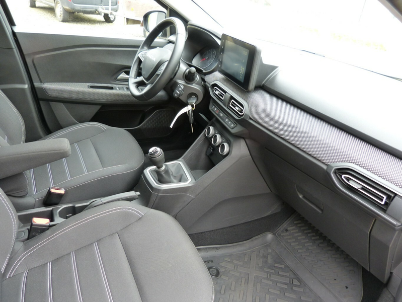 Dacia Sandero Expression 1.0 TCE 100 LPG[NAV/CAM/SHZ] — photo 12