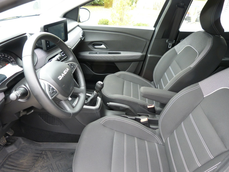 Dacia Sandero Expression 1.0 TCE 100 LPG[NAV/CAM/SHZ] — photo 9