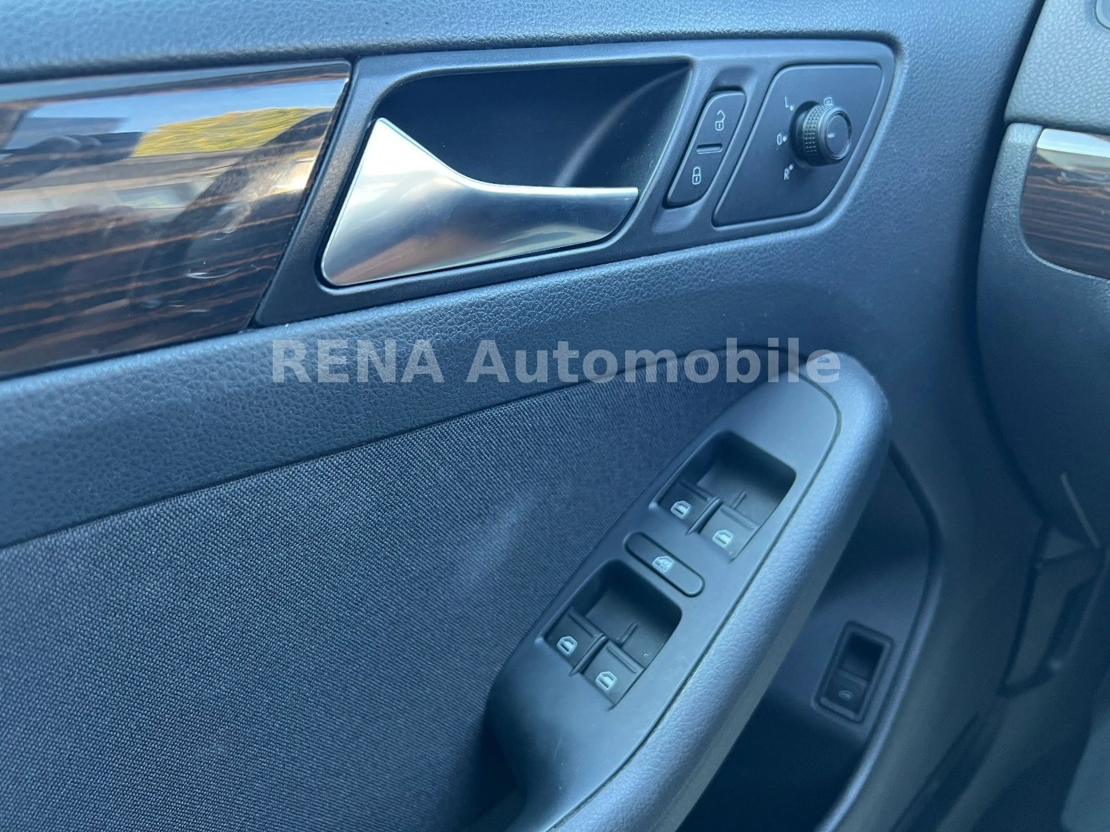 Volkswagen Jetta 1.4 TSI Klimaauto*NAVI*SHZ*Tempomat*ALU* — photo 19