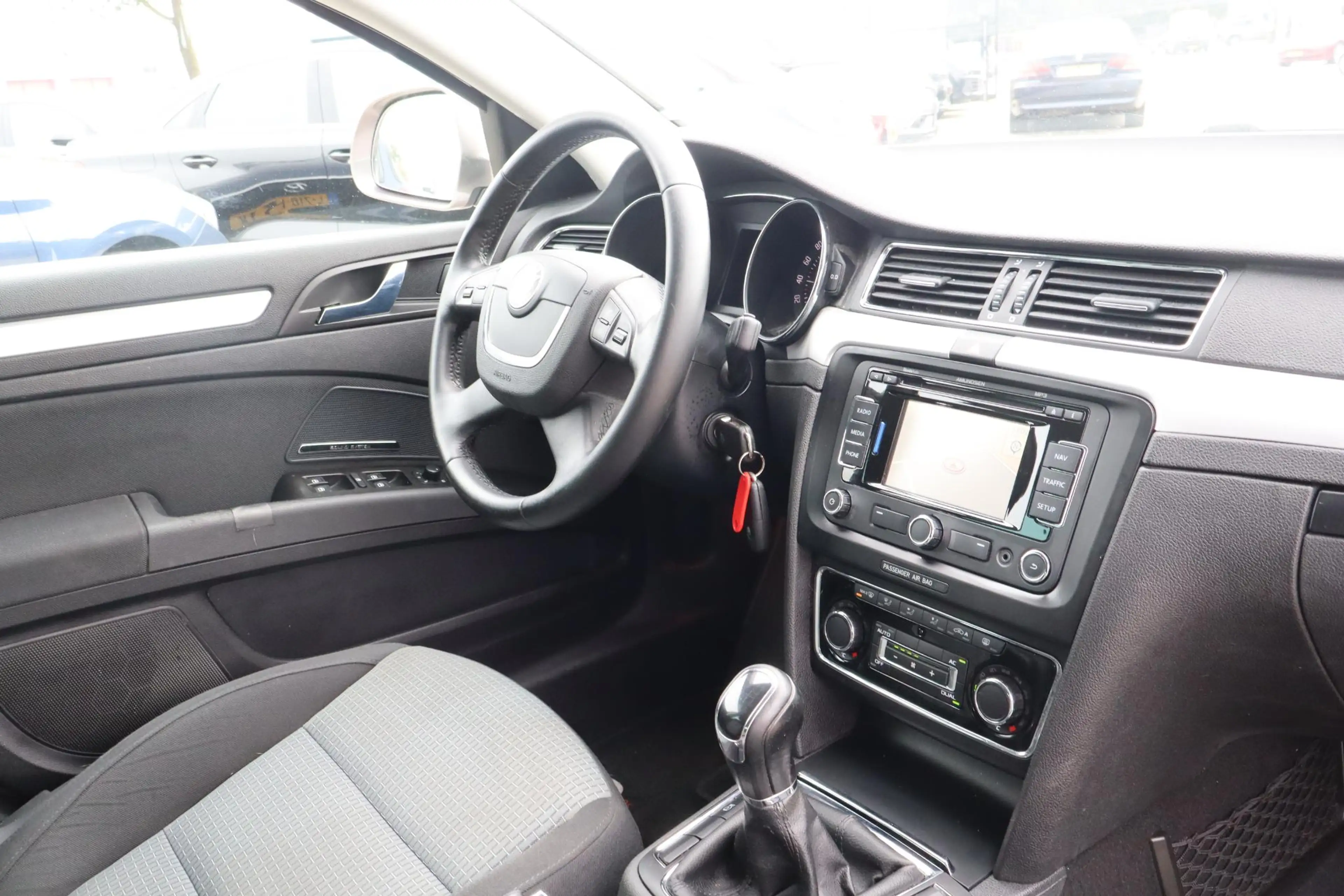 Skoda Superb Combi 1.8 TSI Ambition Business Line | Climate con — photo 5