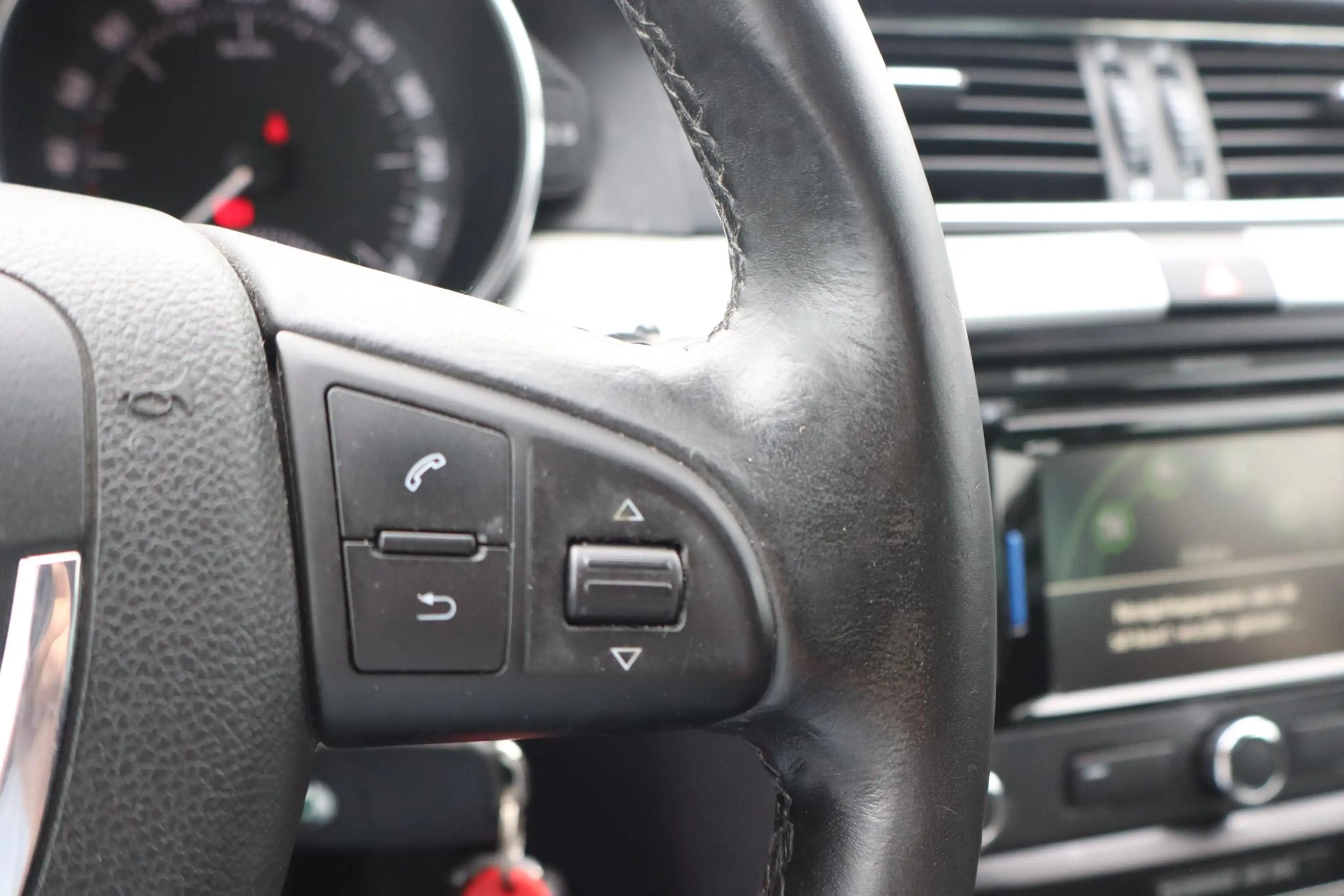 Skoda Superb Combi 1.8 TSI Ambition Business Line | Climate con — photo 18