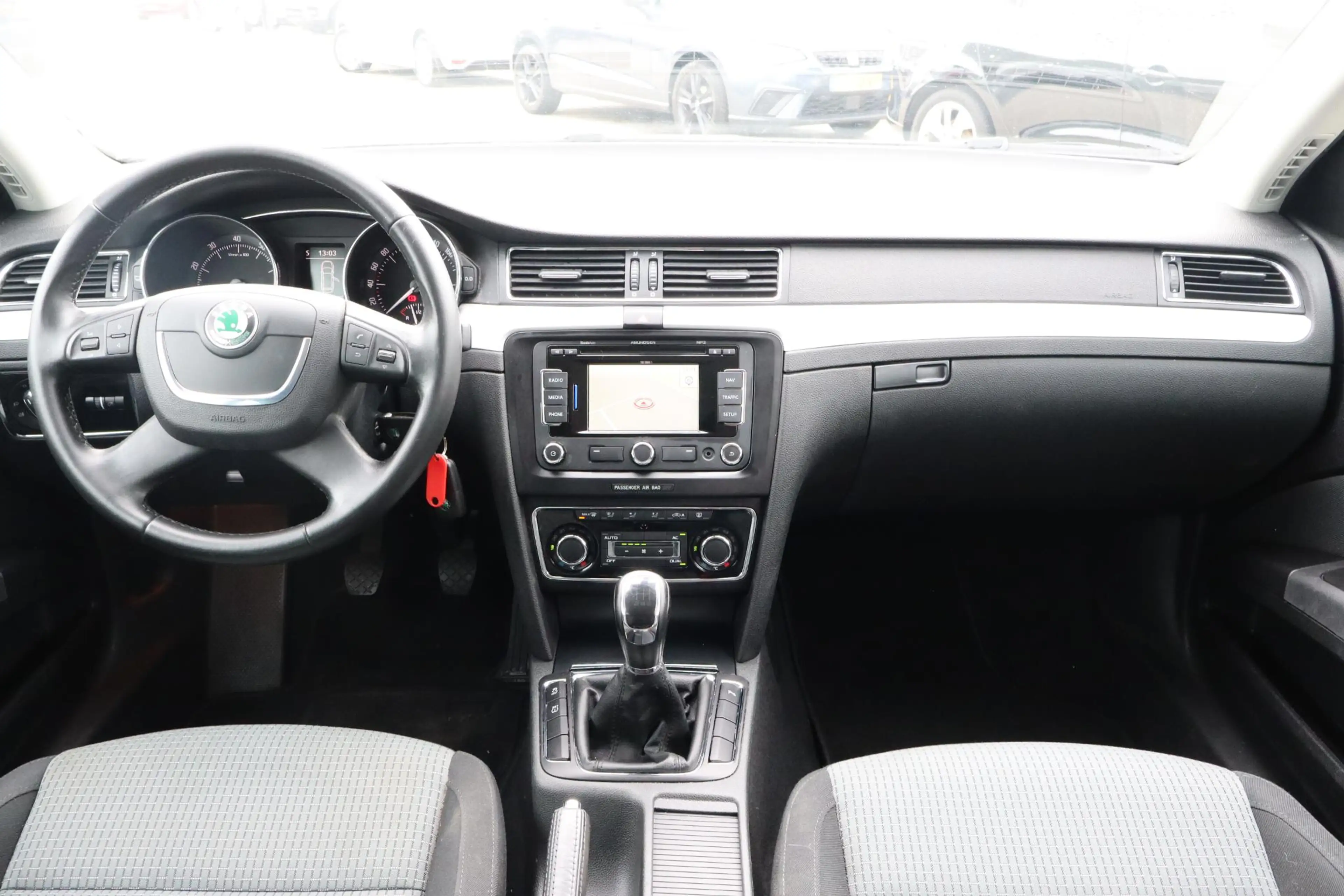 Skoda Superb Combi 1.8 TSI Ambition Business Line | Climate con — photo 3