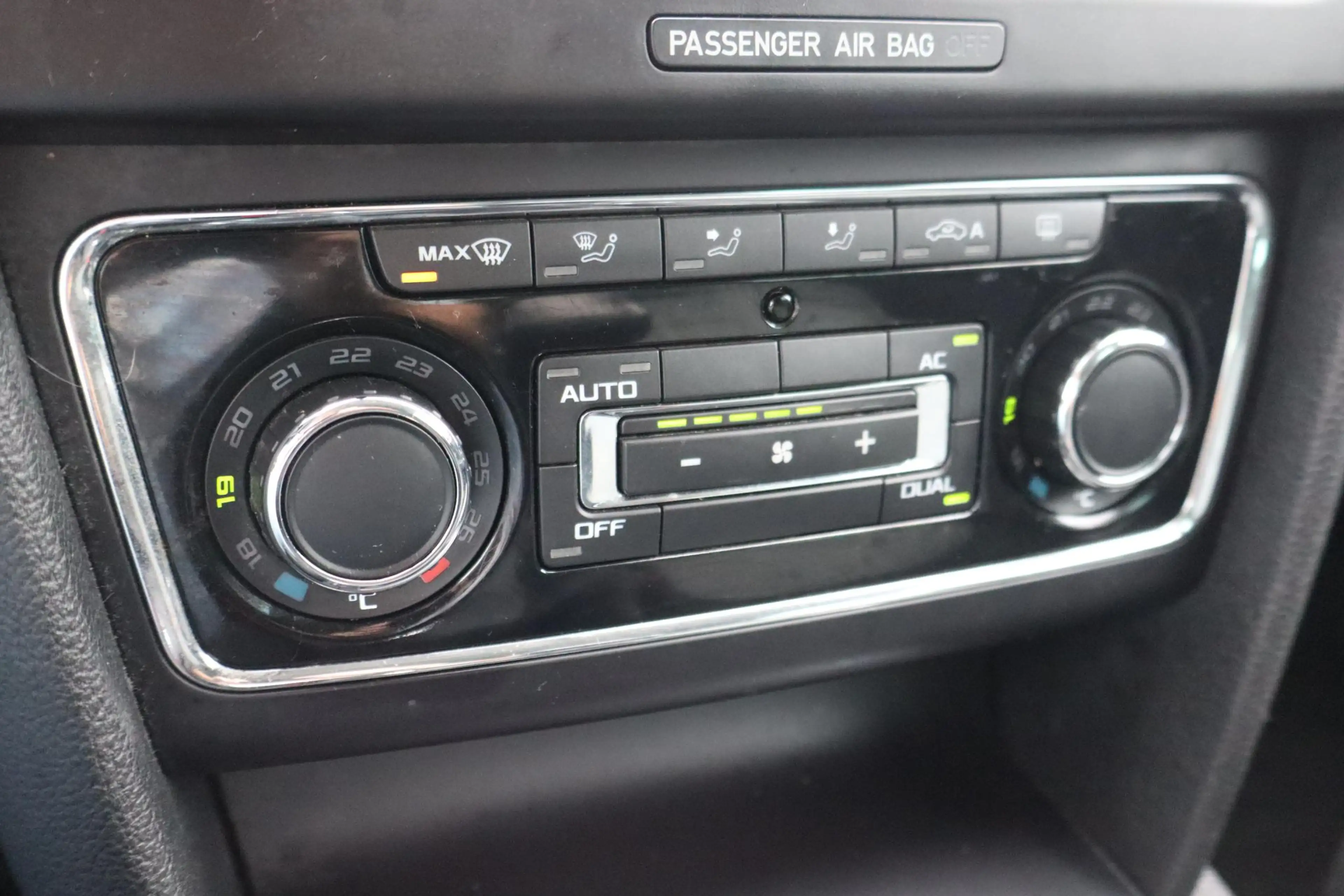 Skoda Superb Combi 1.8 TSI Ambition Business Line | Climate con — photo 14