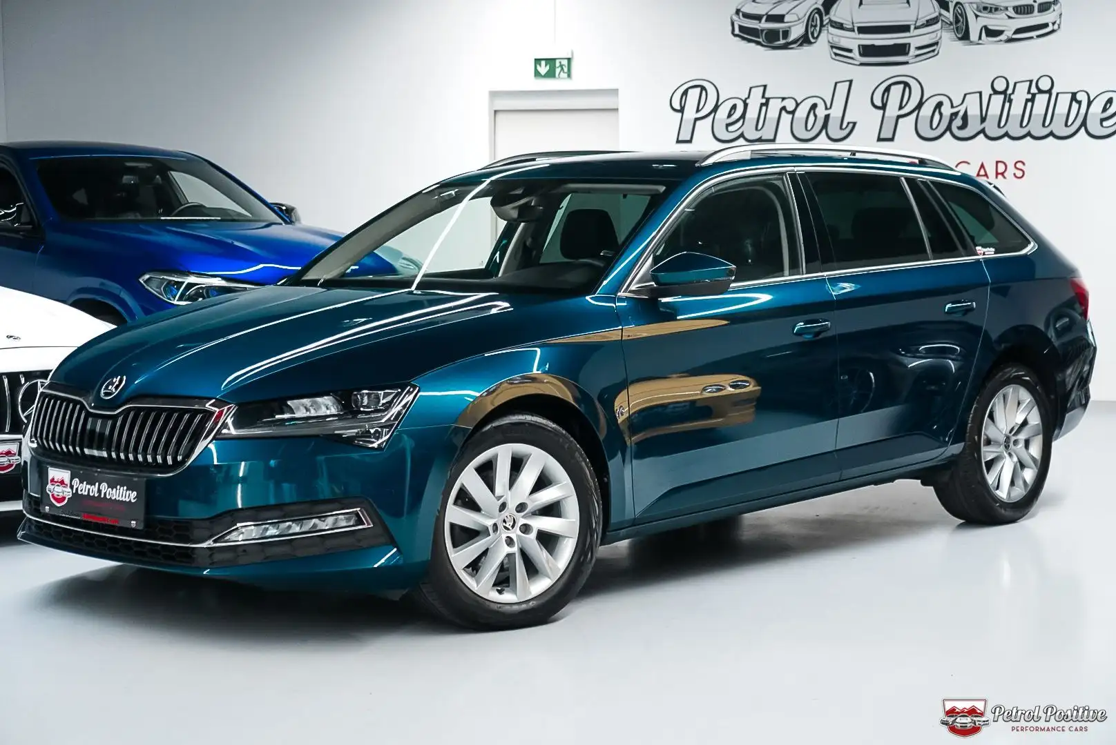 Skoda Superb 2.0 TDI Style MATRIX*LED*NAVI*MWST. Bleu - 2