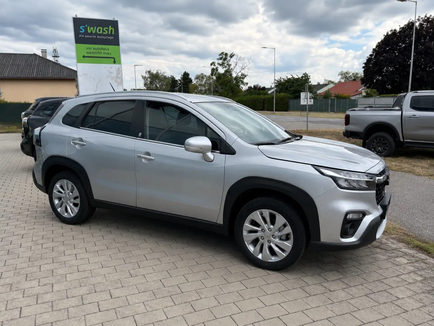 Suzuki S-Cross 1.4 GL+ Hybrid shine Silber - 2