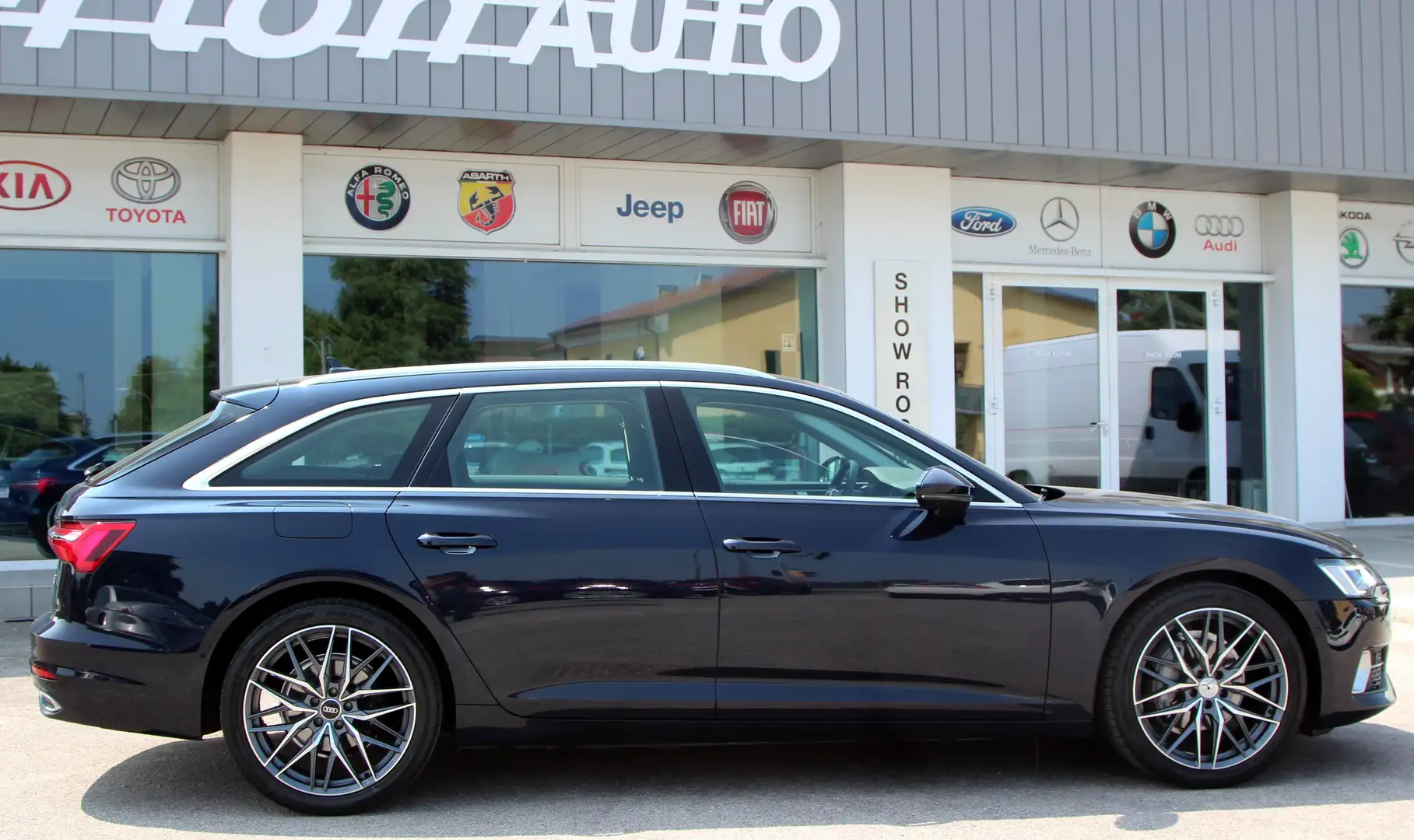 Audi A6 A6 Avant 40 2.0 tdi mhev Business Plus s-tronic Blu/Azzurro - 2