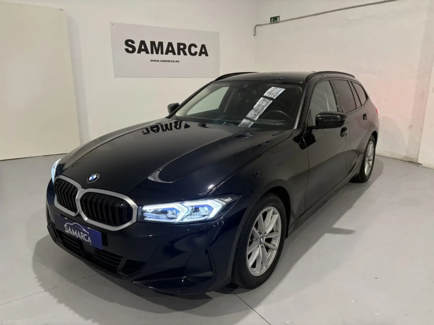BMW 320 320dA Negro - 1