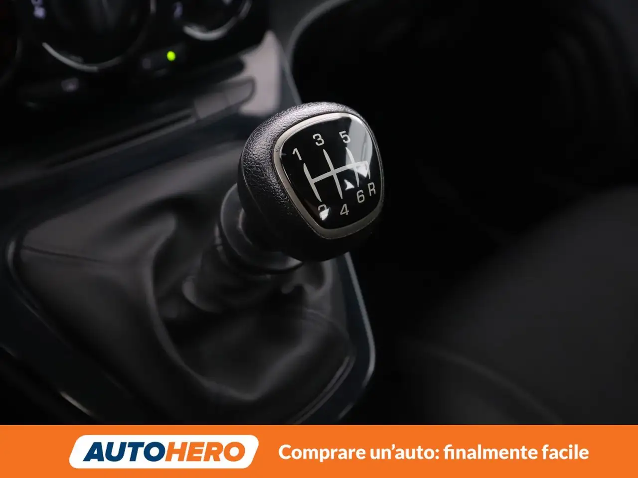 Lancia Ypsilon 2022 — фото 23