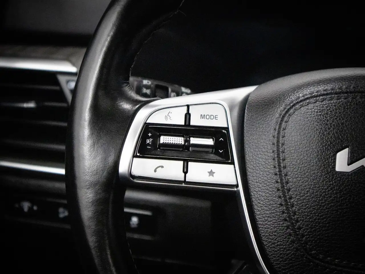 Kia Telluride снимка Kia Telluride