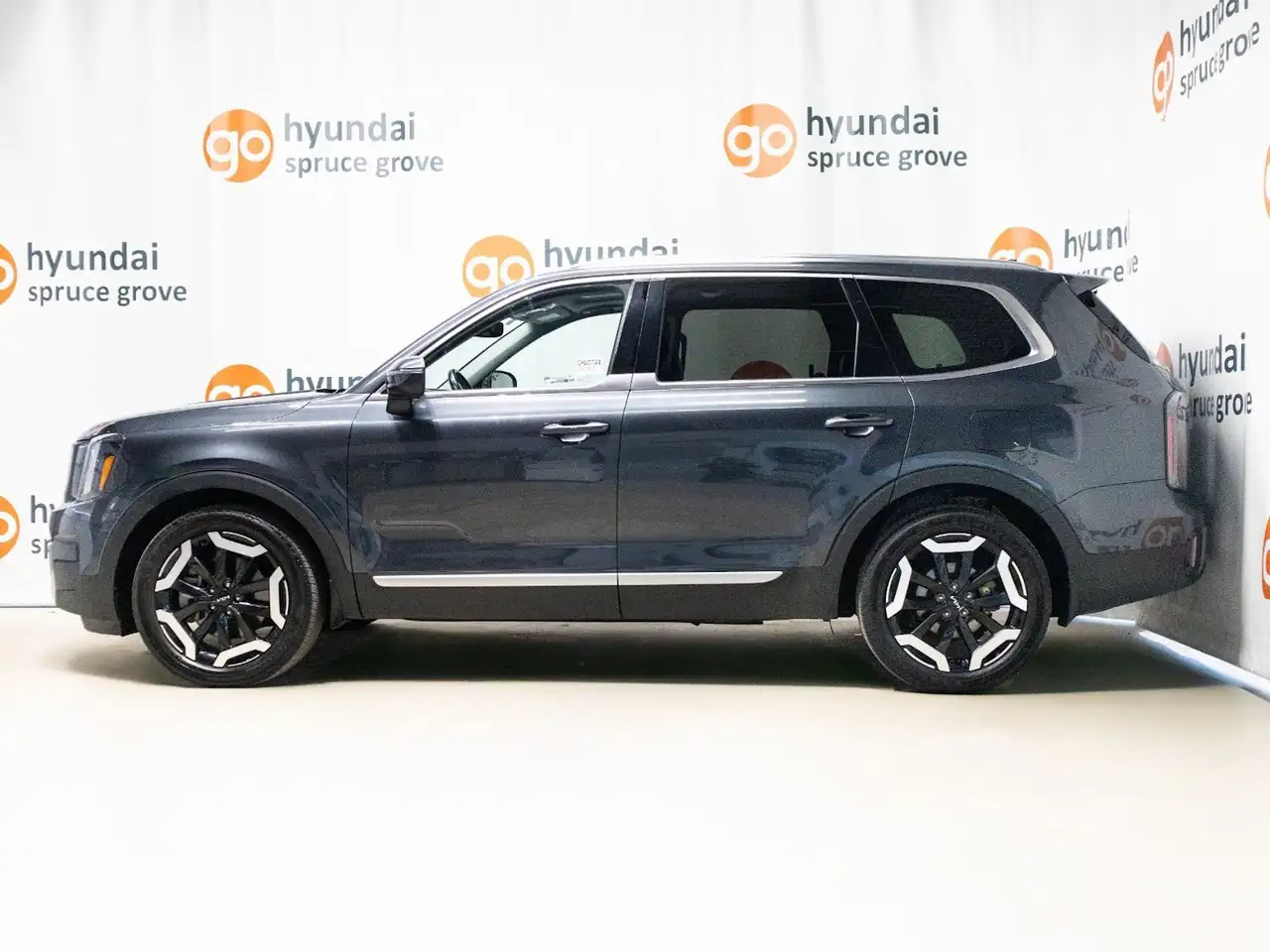 Kia Telluride снимка Kia Telluride