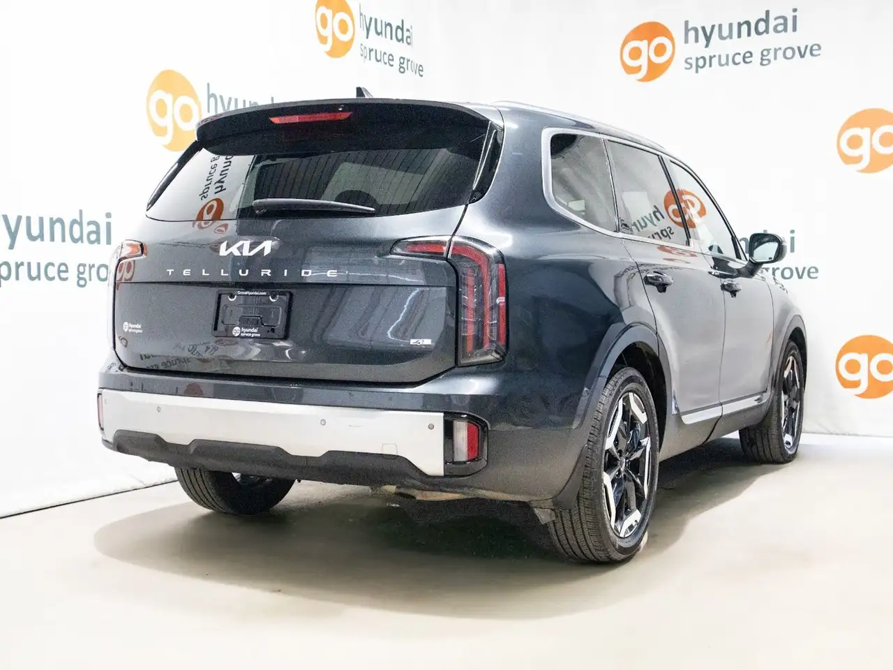 Kia Telluride снимка Kia Telluride