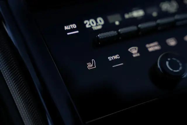 Porsche Panamera view 16
