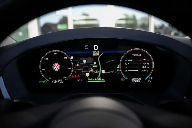 Porsche Panamera view 10