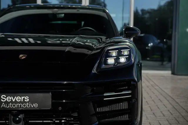 Porsche Panamera view 30