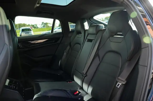 Porsche Panamera view 23