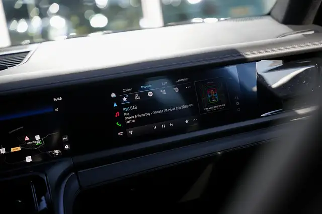 Porsche Panamera view 21