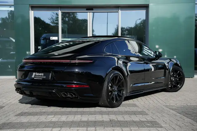 Porsche Panamera view 3