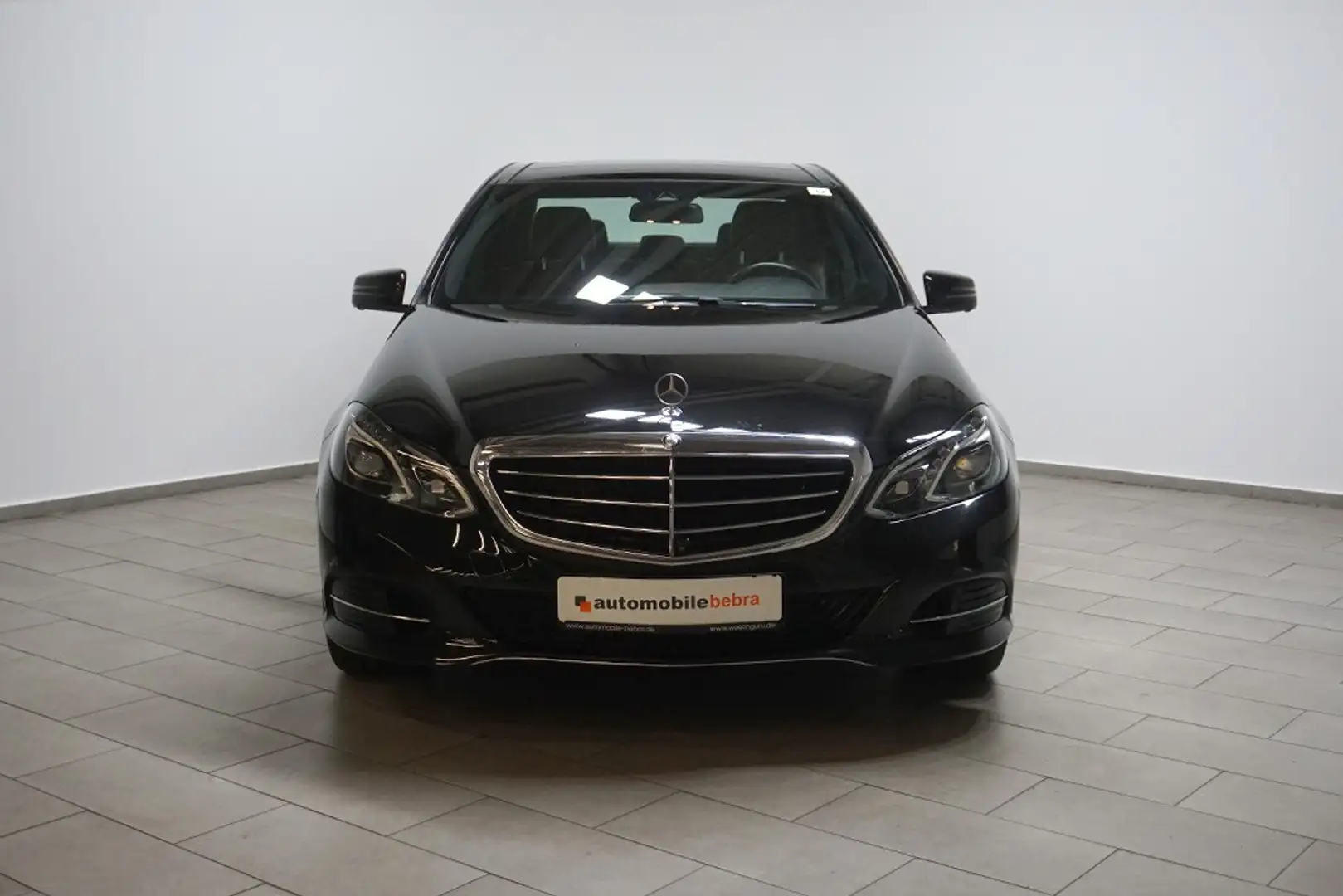 Mercedes-Benz E 350 CDI Elegance 4Matic AHK Pano Schwarz - 2