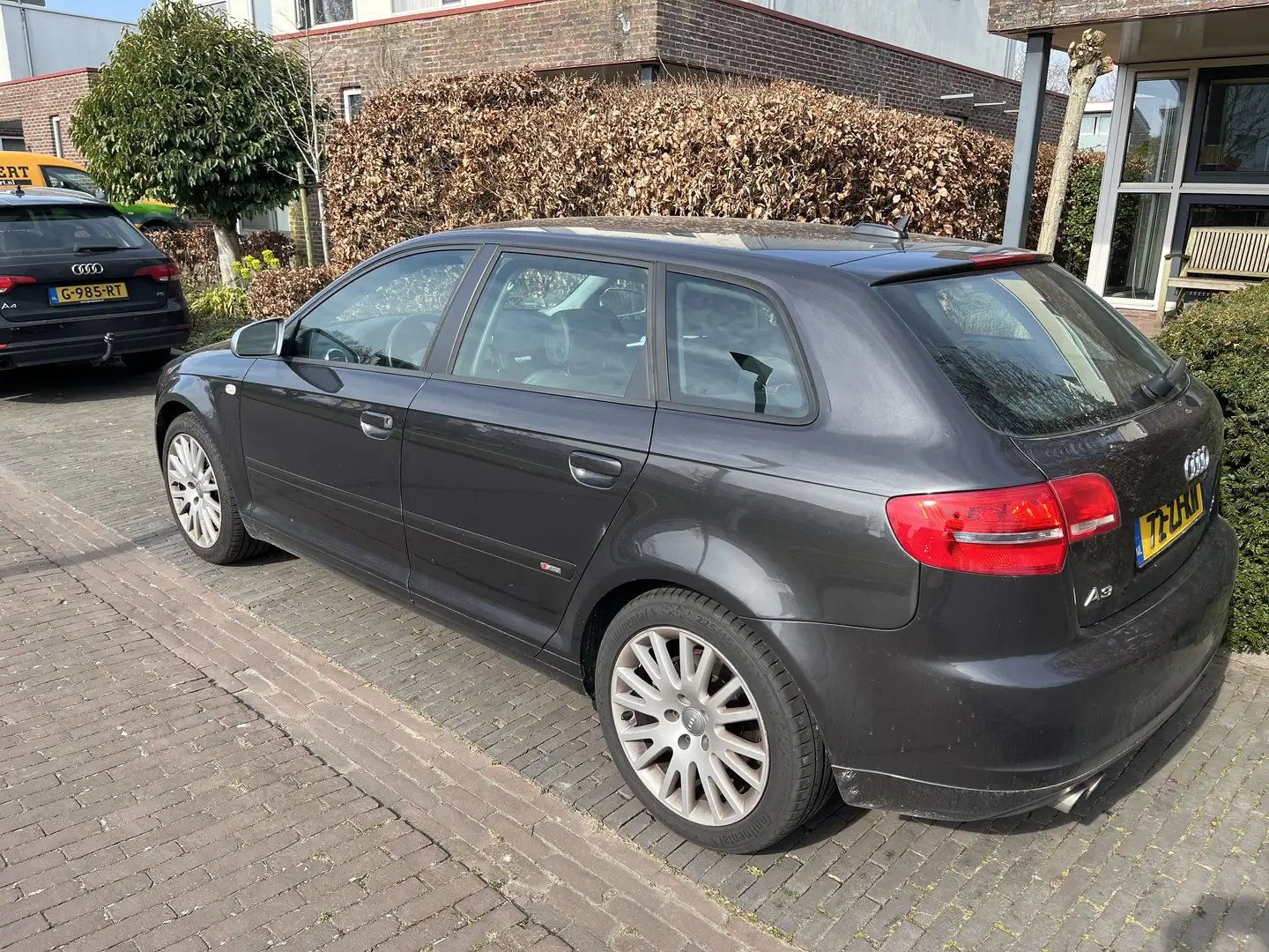 Audi A3 3.2 Quattro DSG S-line Gris - 2