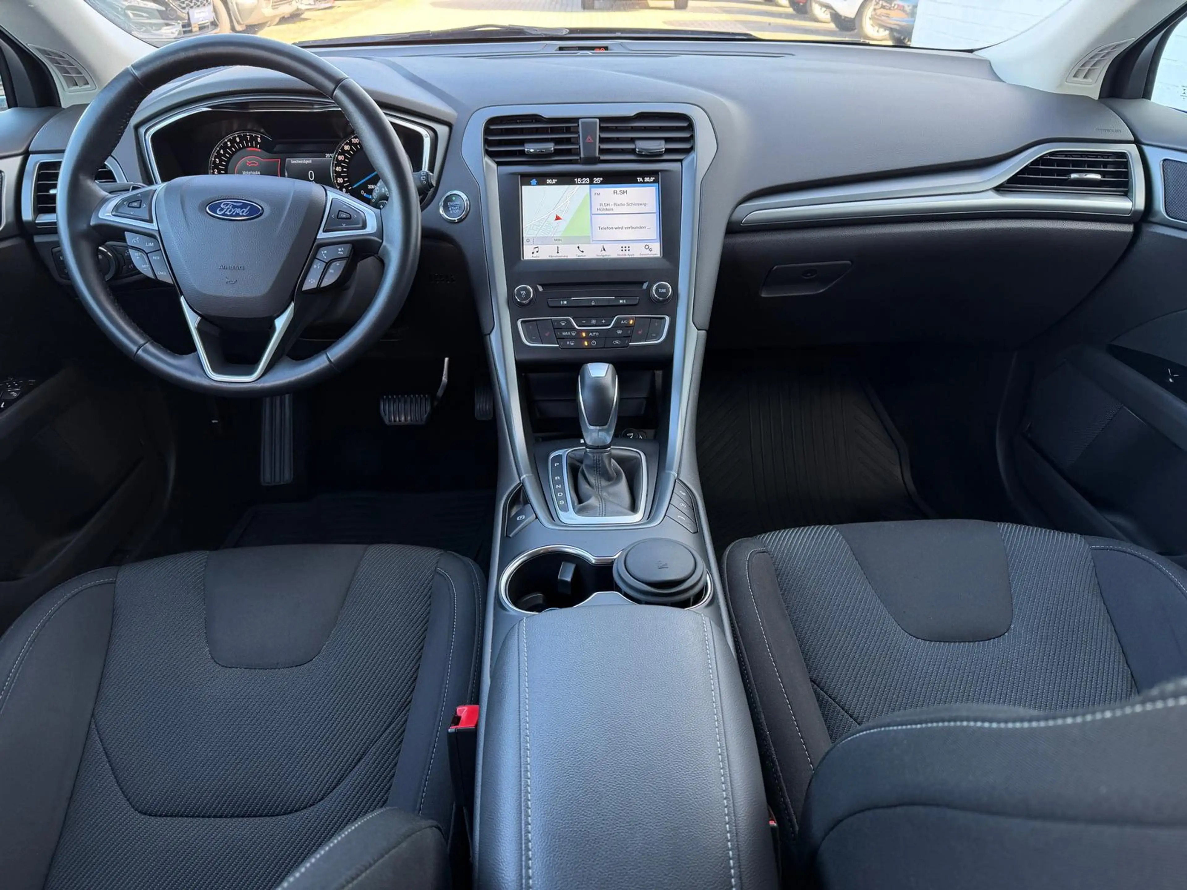 Ford Mondeo Titanium Autom*42Tkm*BLIS*eHeck*LED*WiPa* — photo 14