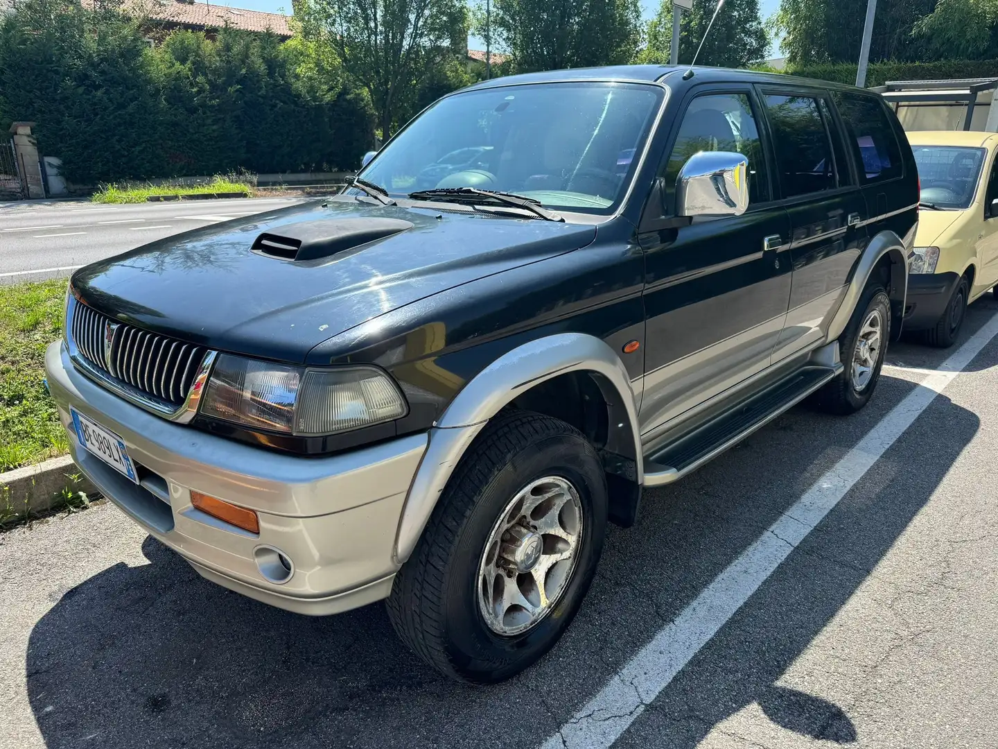 Mitsubishi Pajero Sport 2500 TD Nero - 2
