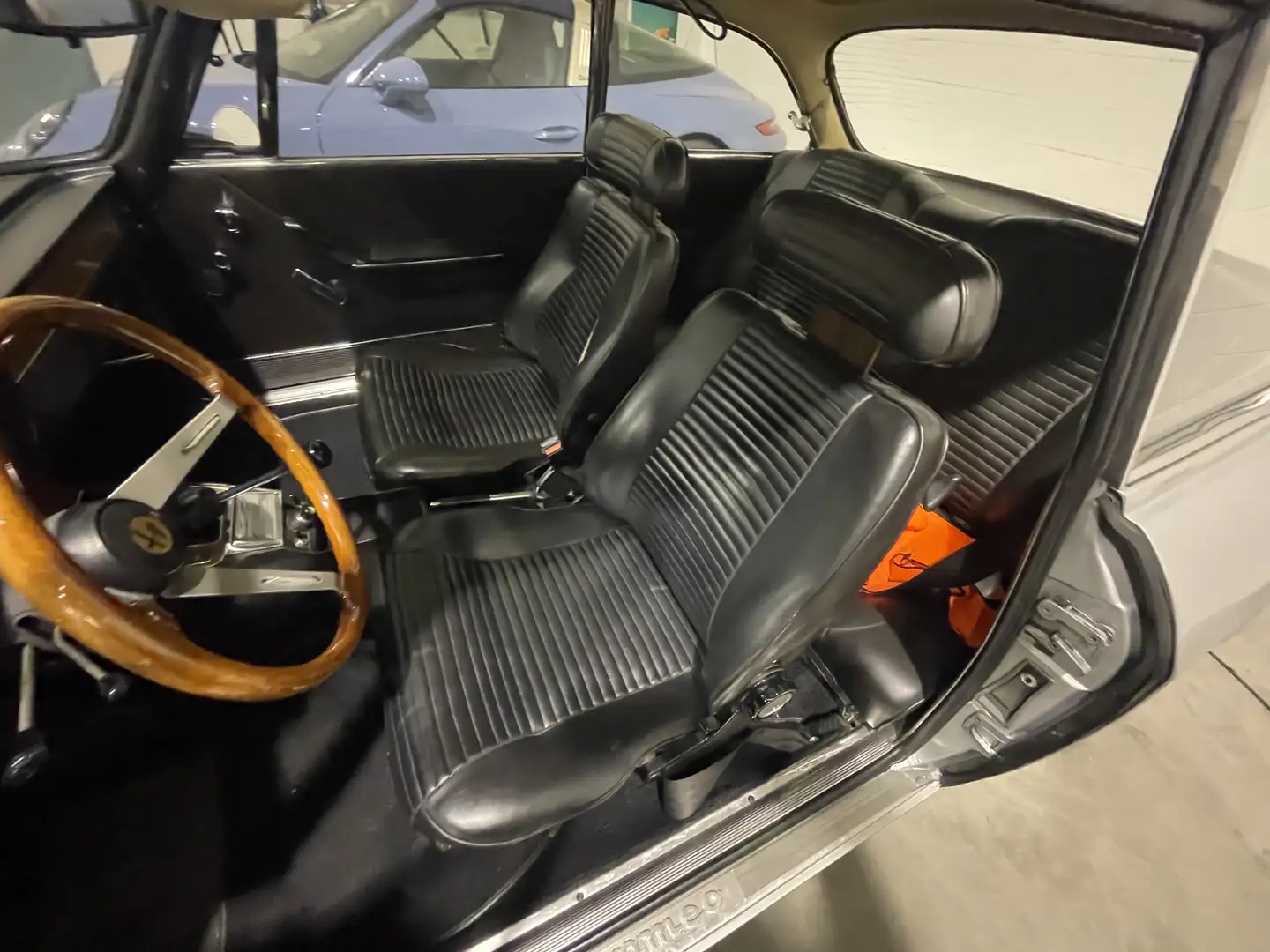 Alfa Romeo 2000 gt 2000 - 1