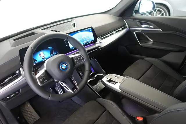 BMW iX1 xDrive30 U11 Ansicht 7