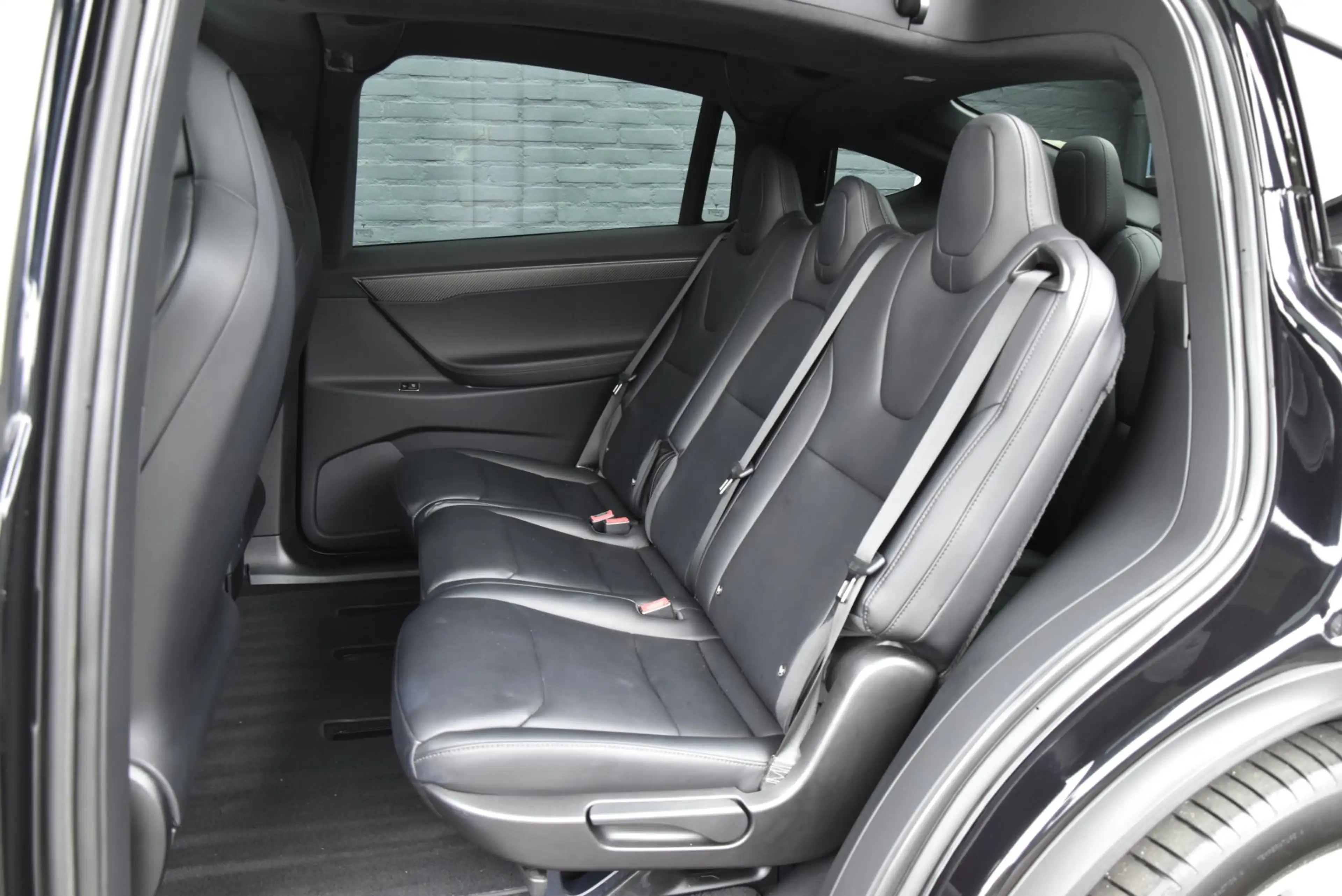 Tesla Model X 100D 7-persoons — photo 10