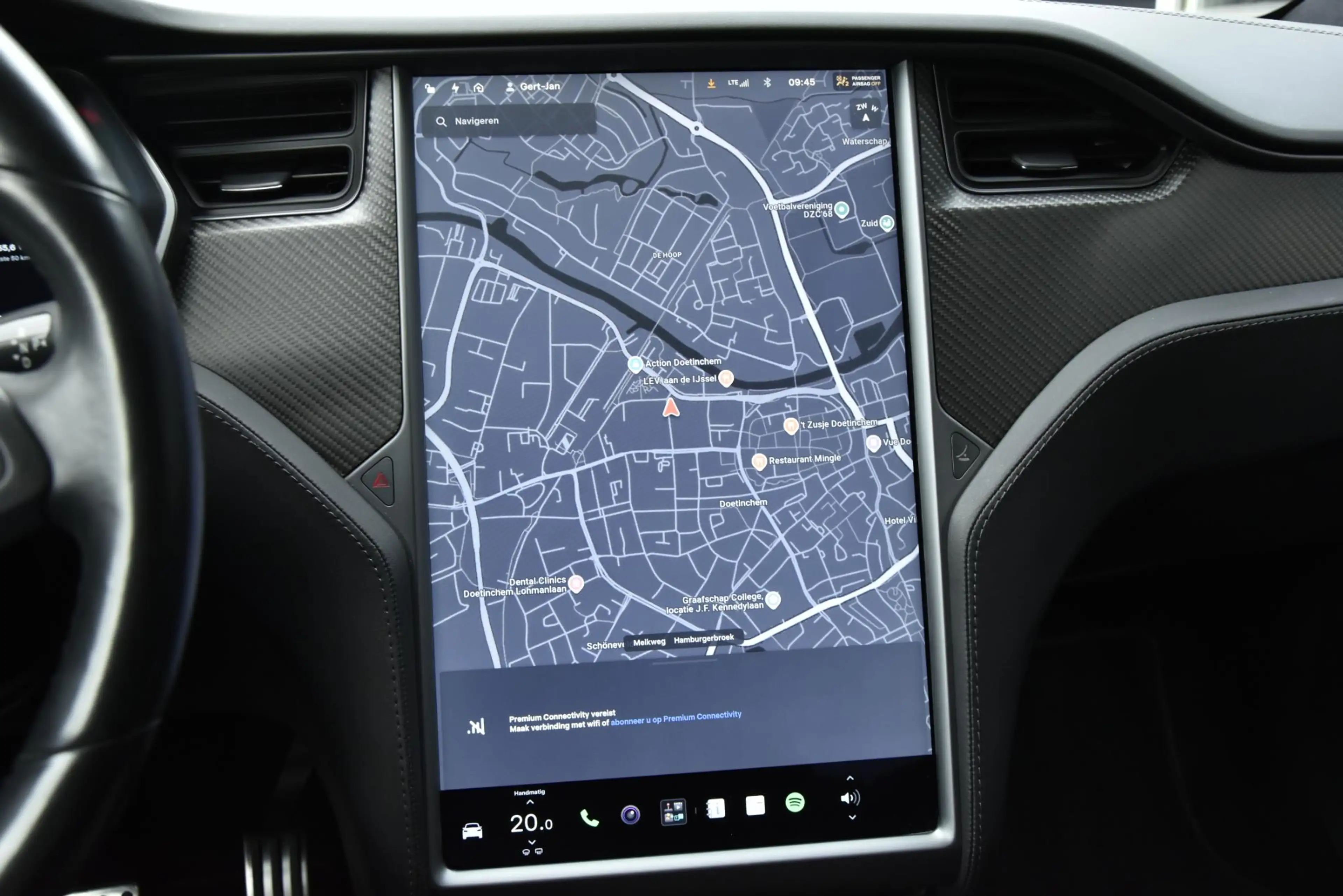 Tesla Model X 100D 7-persoons — photo 13