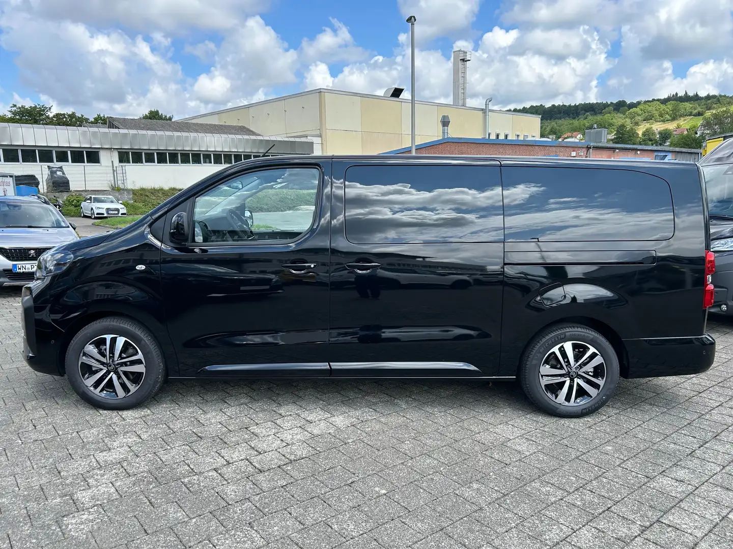 Citroen Spacetourer Max XL Diesel 180 Automatik Чорний - 2