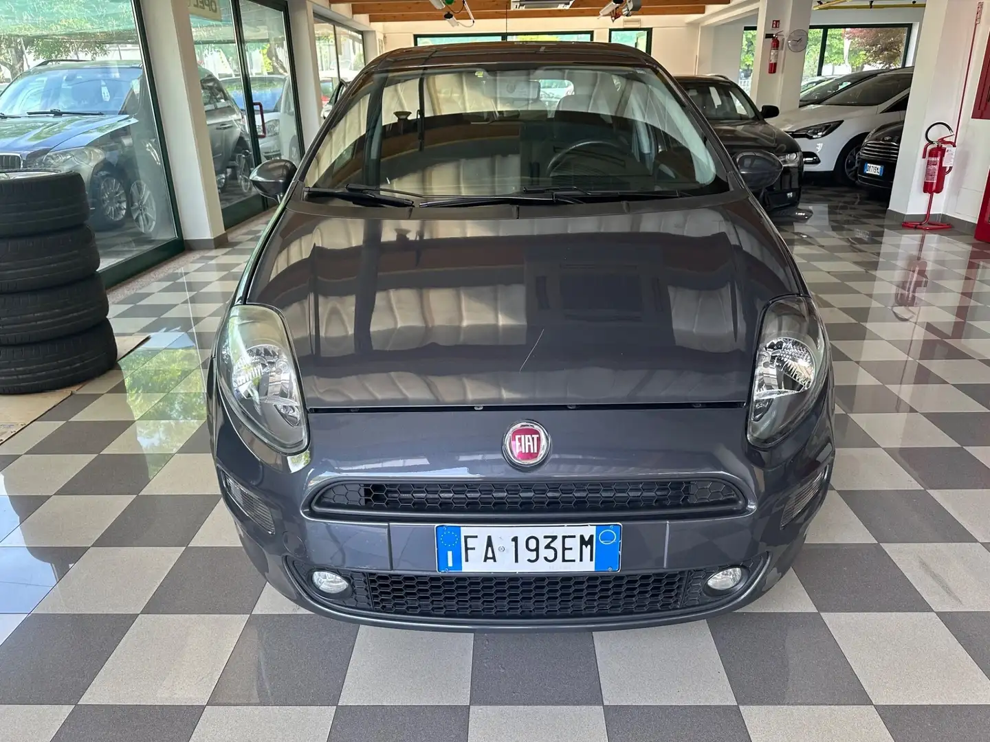 Fiat Punto Fiat Punto 1.3 MJT II 75 CV 5 porte Lounge Nero - 2