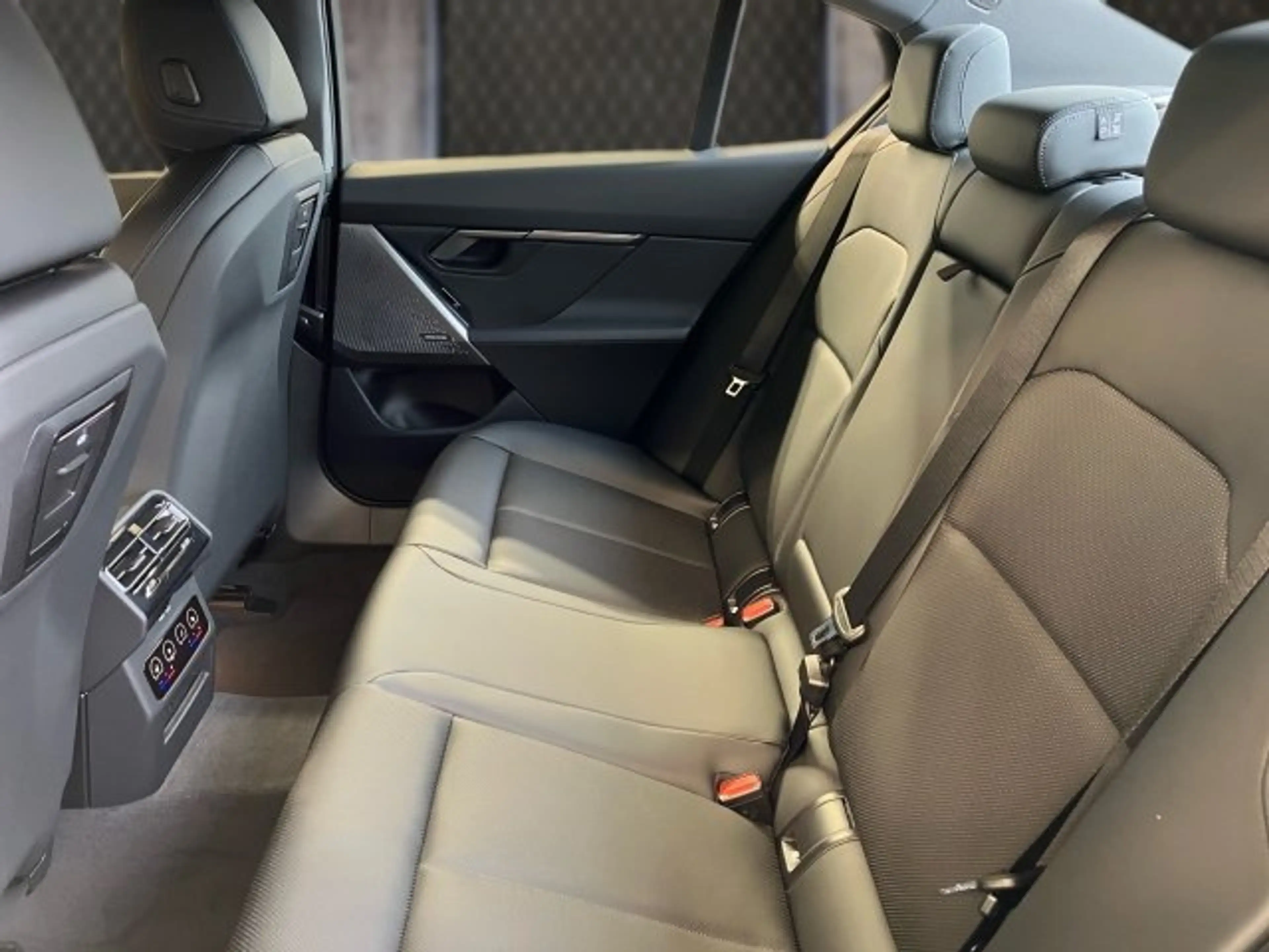 BMW 520 d xDrive Limousine G60 B47 — photo 9