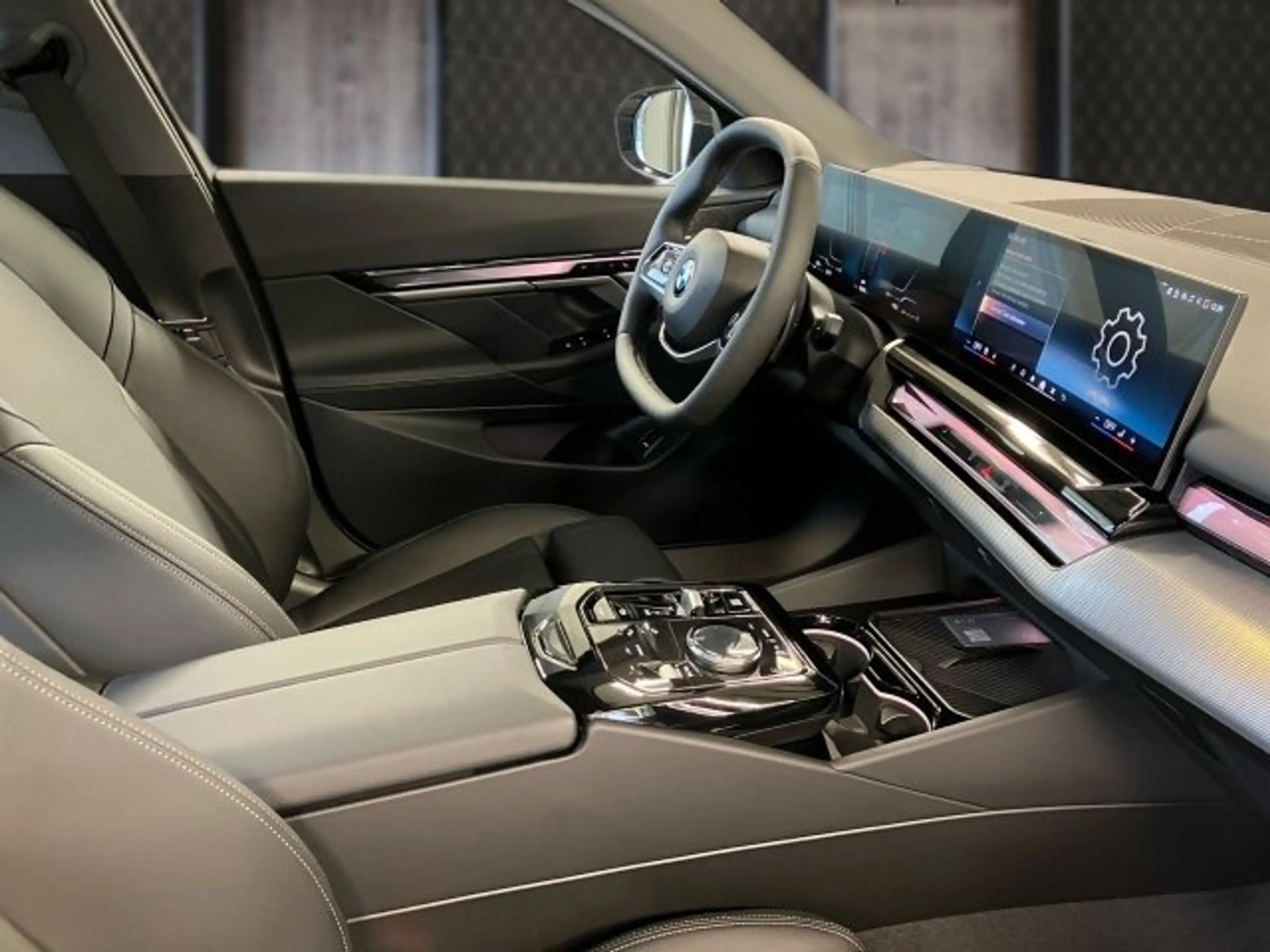 BMW 520 d xDrive Limousine G60 B47 — photo 6