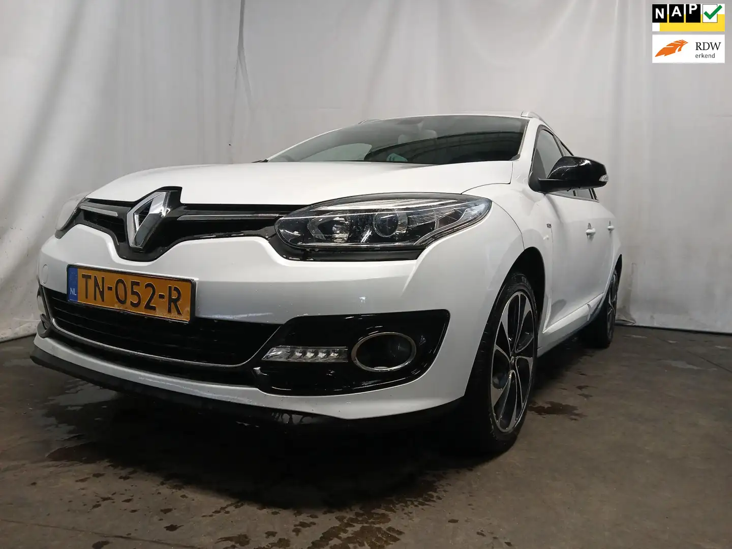 Renault Megane Estate 1.2 TCe Bose - Clima - Cruise - Navi - Scha Wit - 1