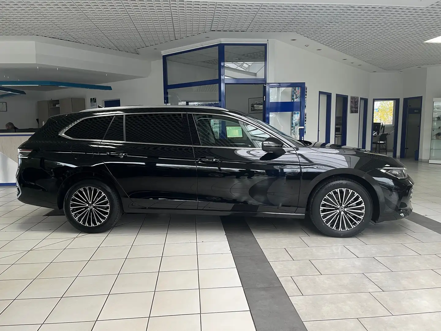 Volkswagen Passat Variant 2.0 TDI-DSG Elegance,Pro,AHK,Area Nero - 2