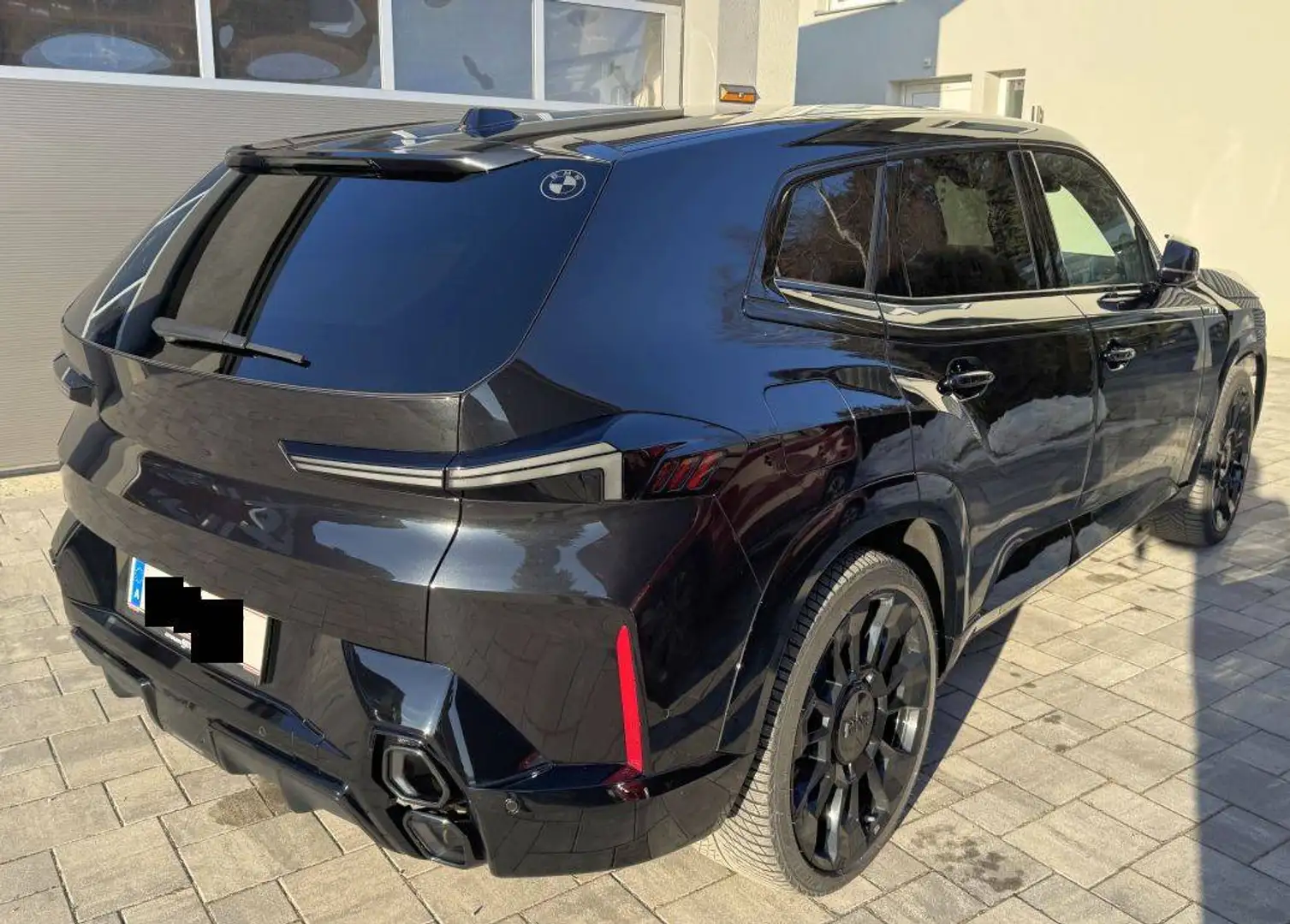 BMW XM Hybrid Elektro/Benzin, B&W, 23", UST-ausweisbar Softclose, Garantie100tkm, Adapt. Fahrwerk, M-Sport, AHV, all black 23" Schwarz - 2