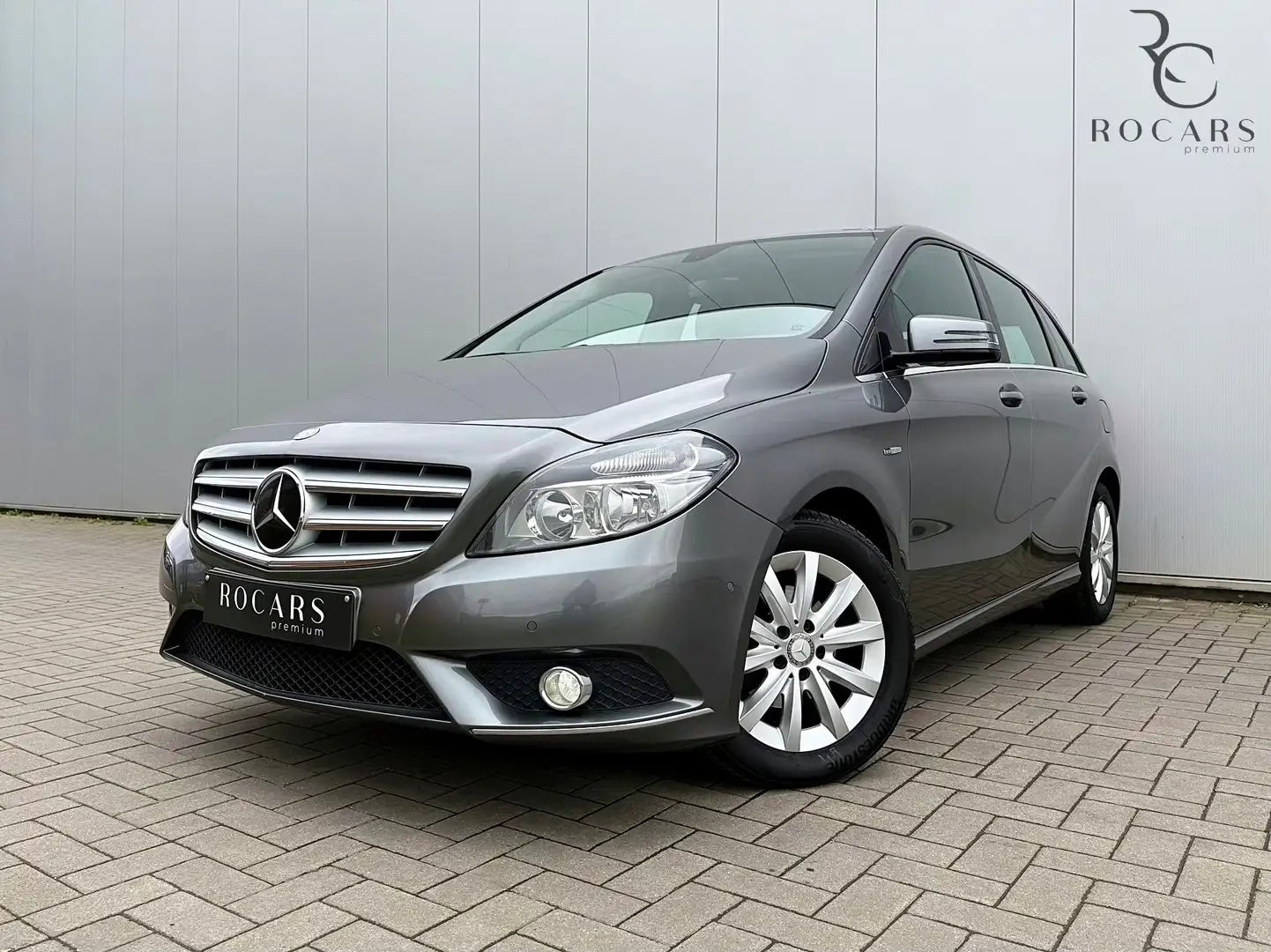 Mercedes-Benz B 180 BlueEFFICIENCY *GPS*RADAR*CUIR*GARANTIE 12MOIS Gris - 1