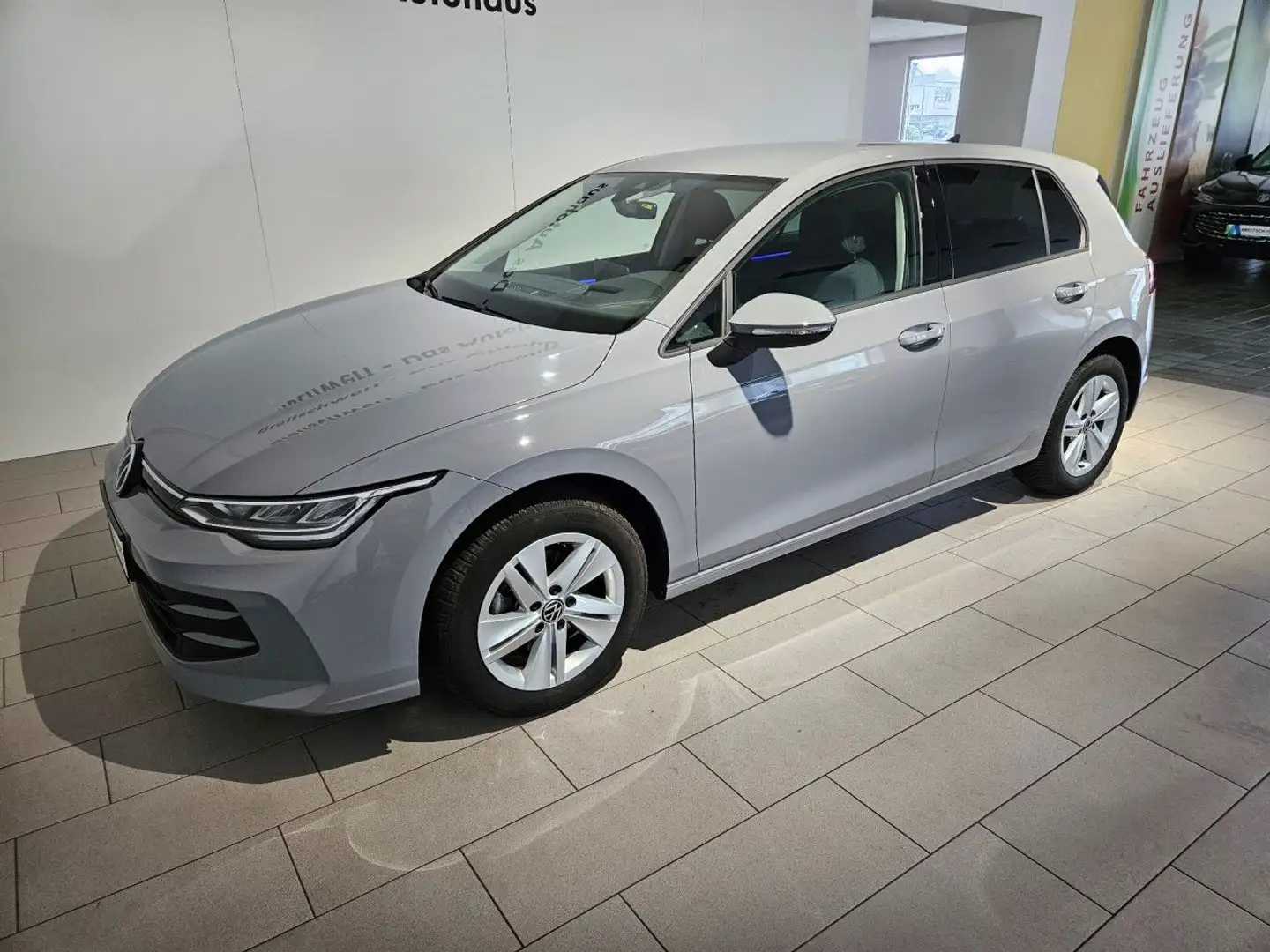 Volkswagen Golf 1.5 eTSI Life DSG RFK LED ACC Navi HUD LiAss Grau - 2