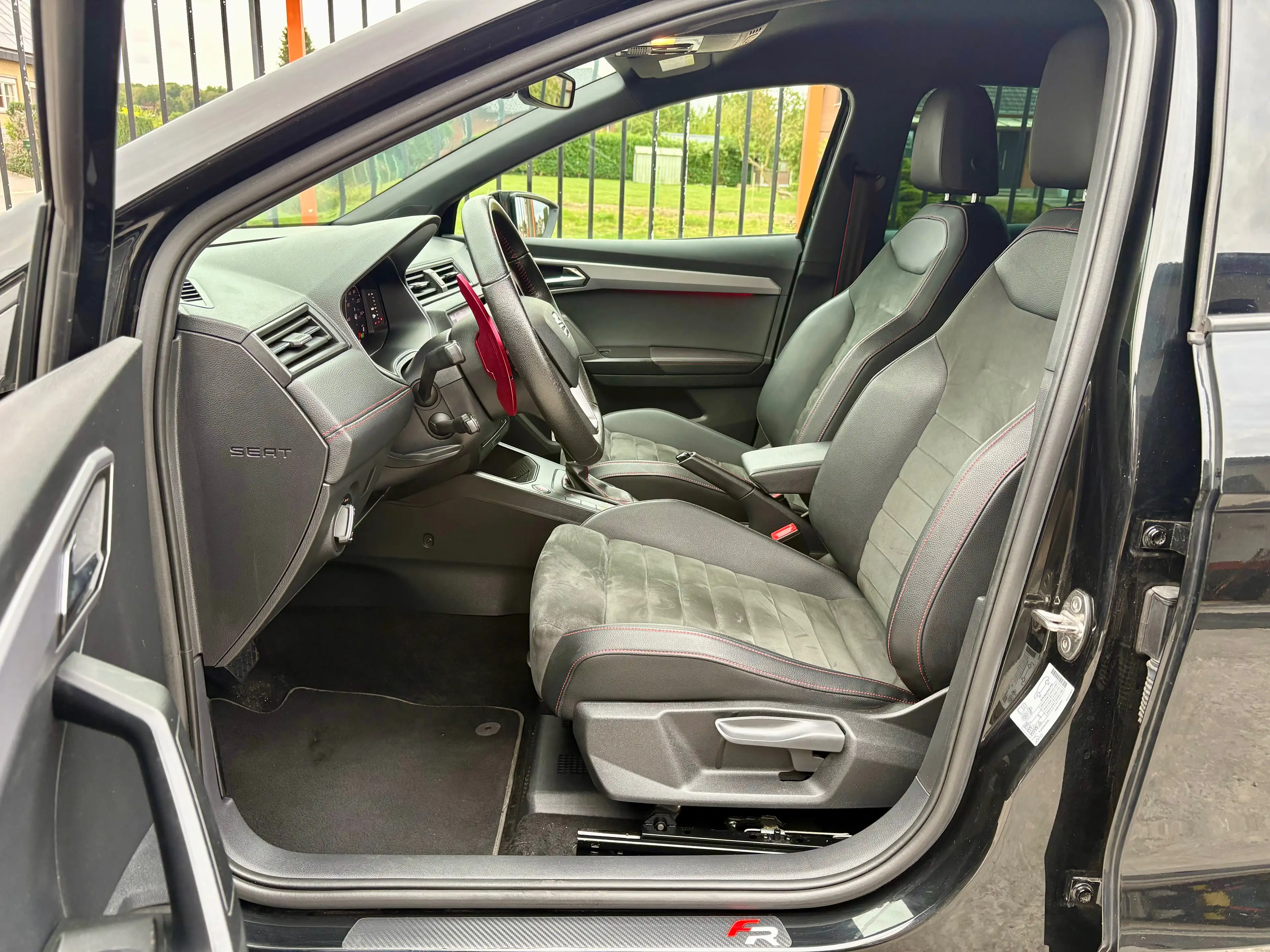 SEAT Ibiza Ibiza 1.0 TSI FR DSG — photo 12