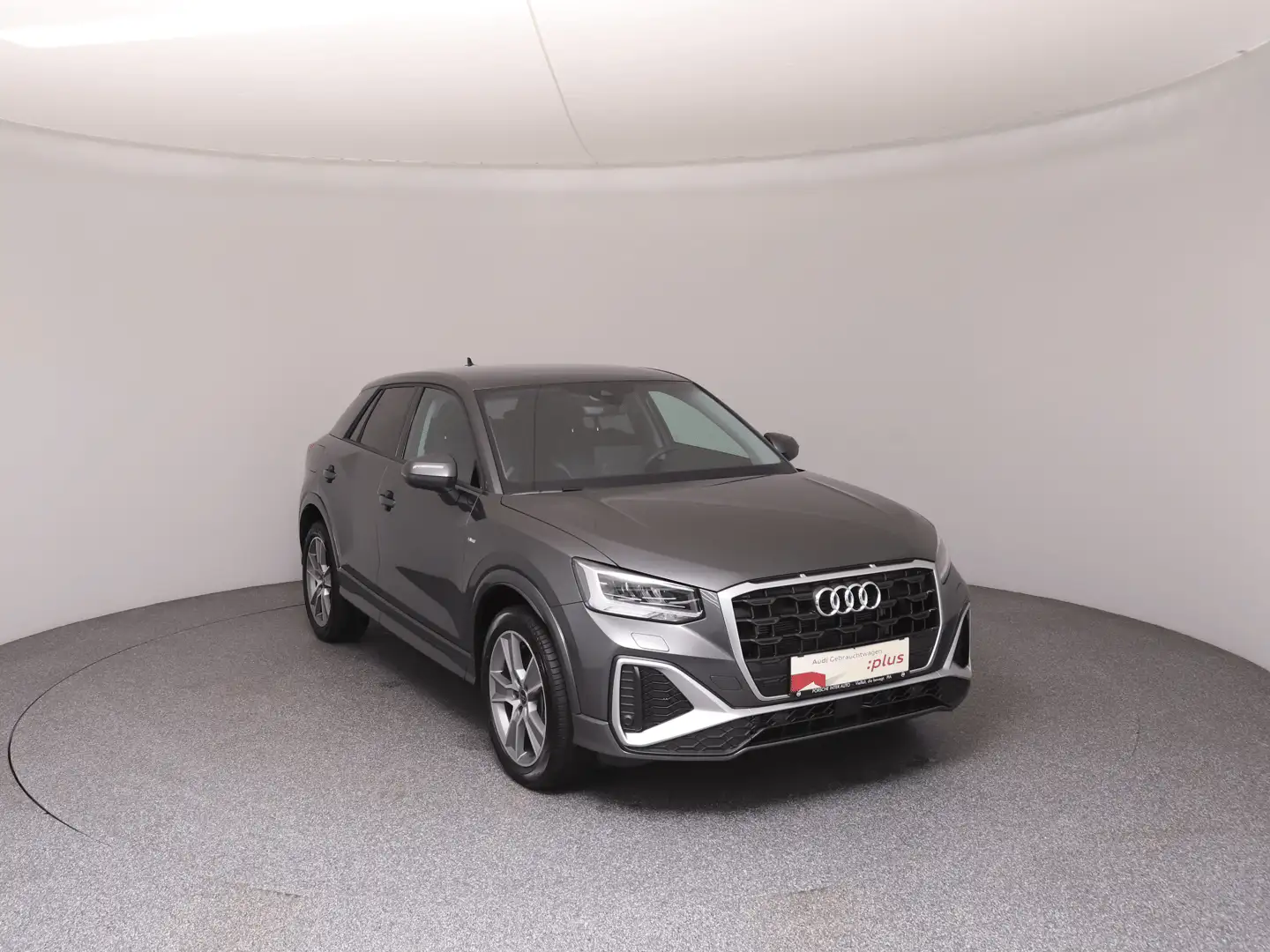 Audi Q2 35 TDI S line Grau - 2