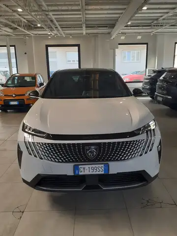 Peugeot 3008 view 2