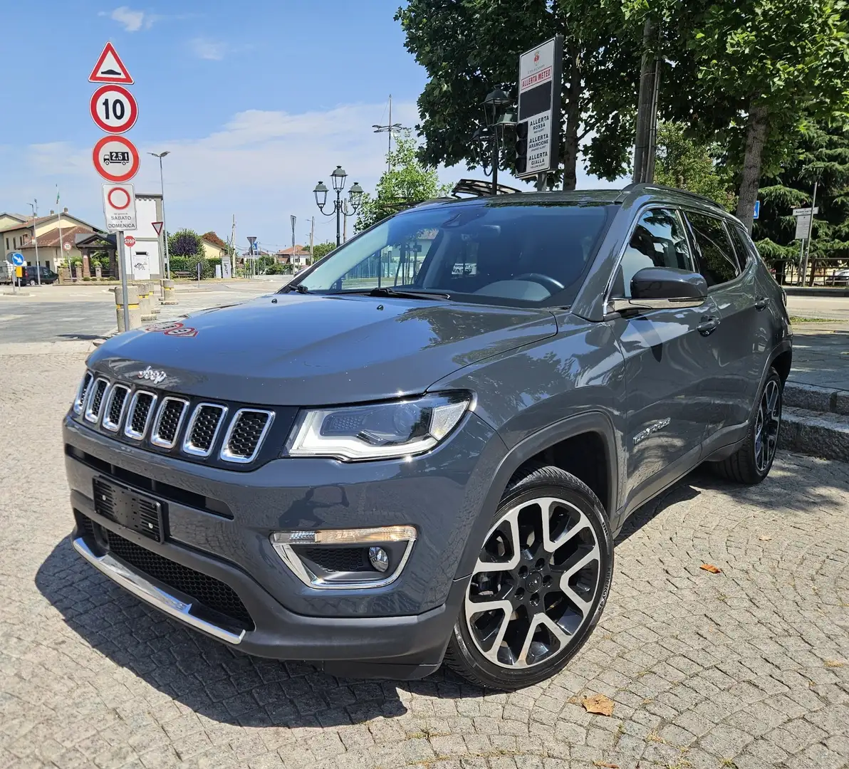 Jeep Compass 1.4 m-air Longitude/140cv/my19/TETTO PAN/CERCHI 19 Grigio - 1