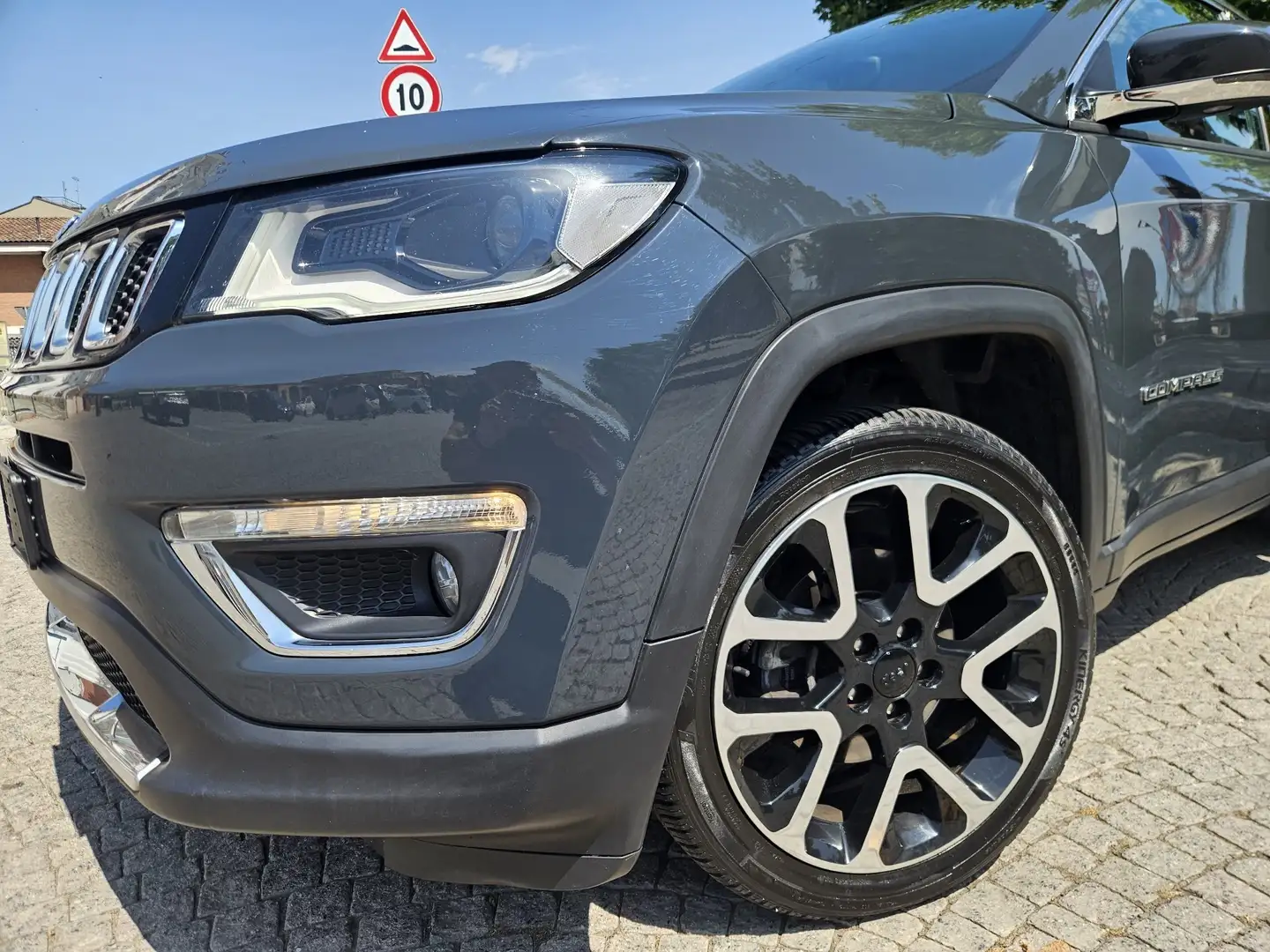 Jeep Compass 1.4 m-air Longitude/140cv/my19/TETTO PAN/CERCHI 19 Grigio - 2