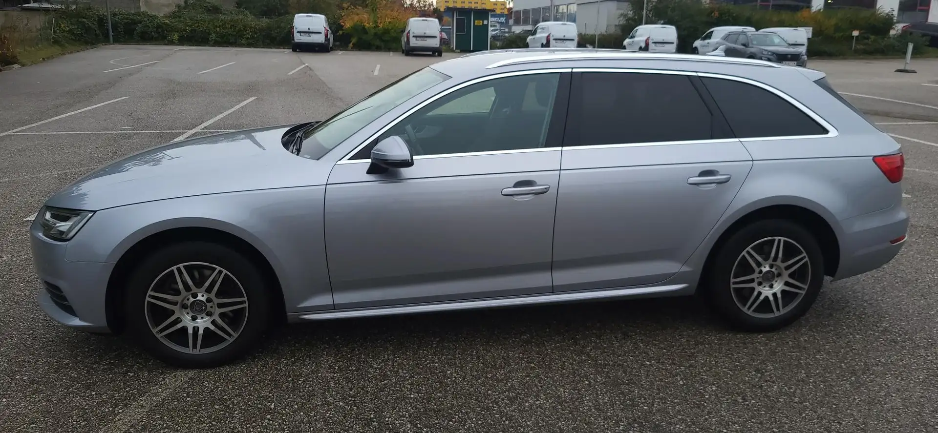 Audi A4 A4 Avant 2,0 TDI Sport Sport Silber - 2