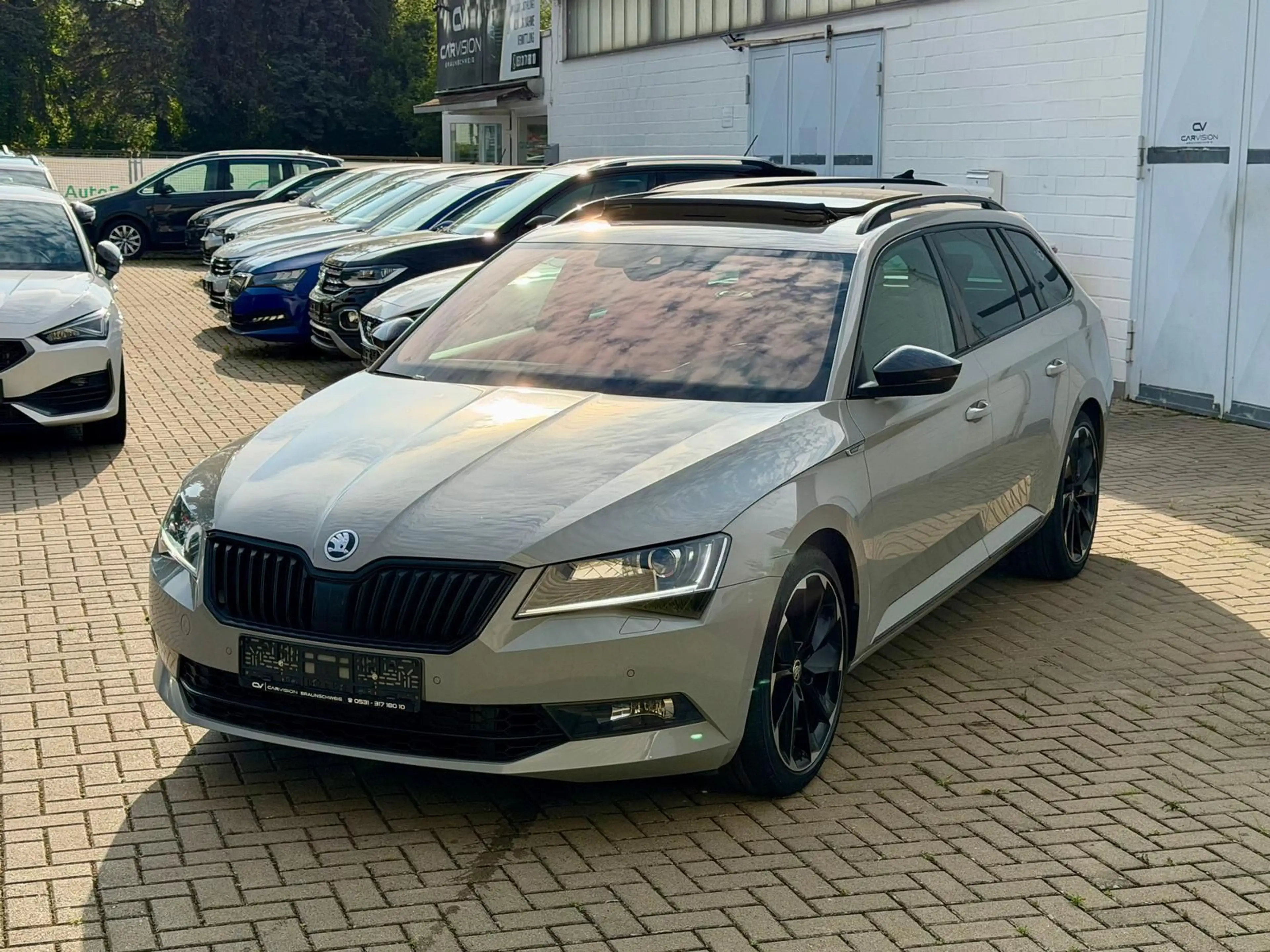 Skoda Superb 2.0 TSI Sportline *4x4*PANO*AHK*KAMERA* — photo 2