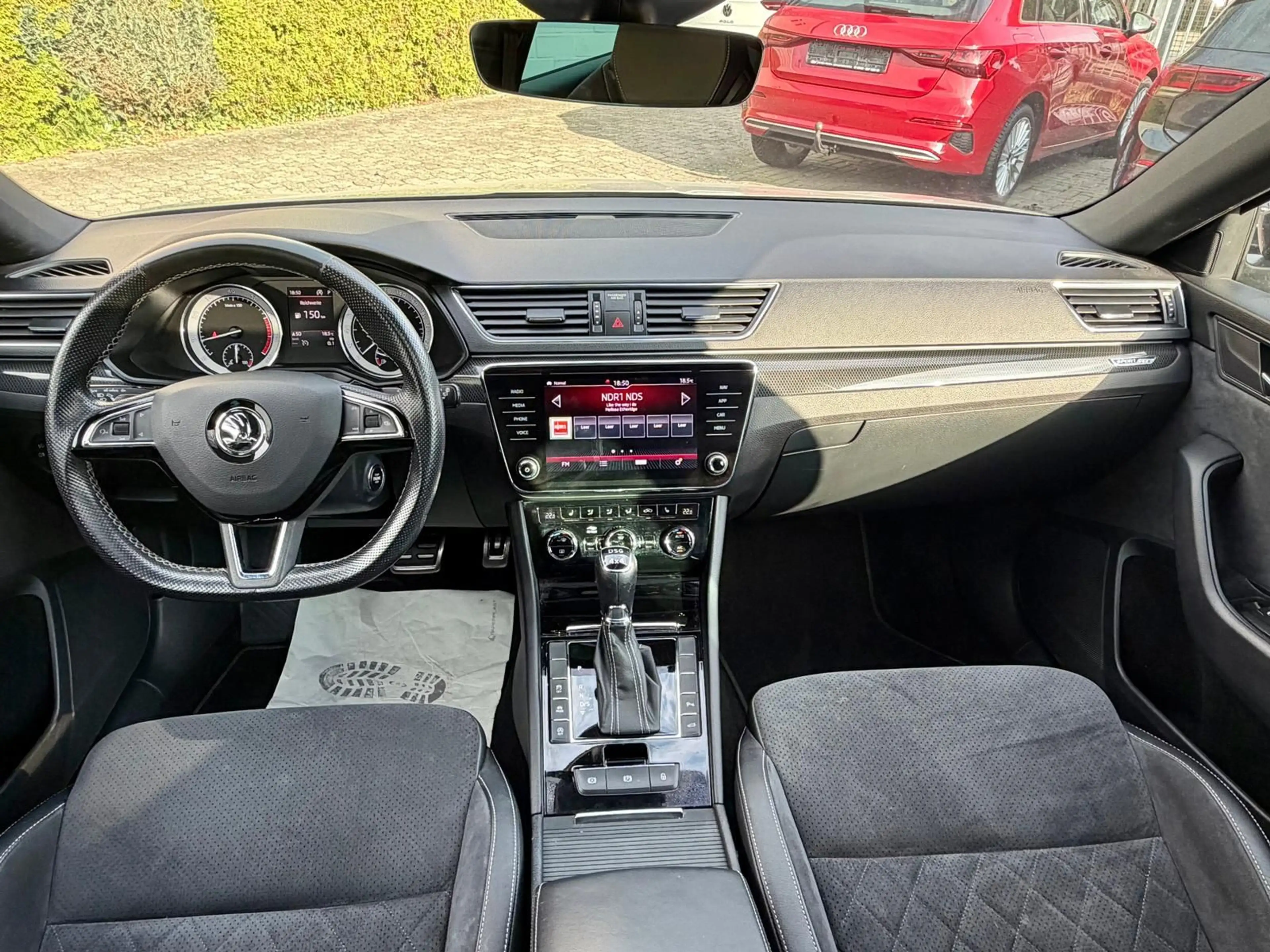Skoda Superb 2.0 TSI Sportline *4x4*PANO*AHK*KAMERA* — photo 8