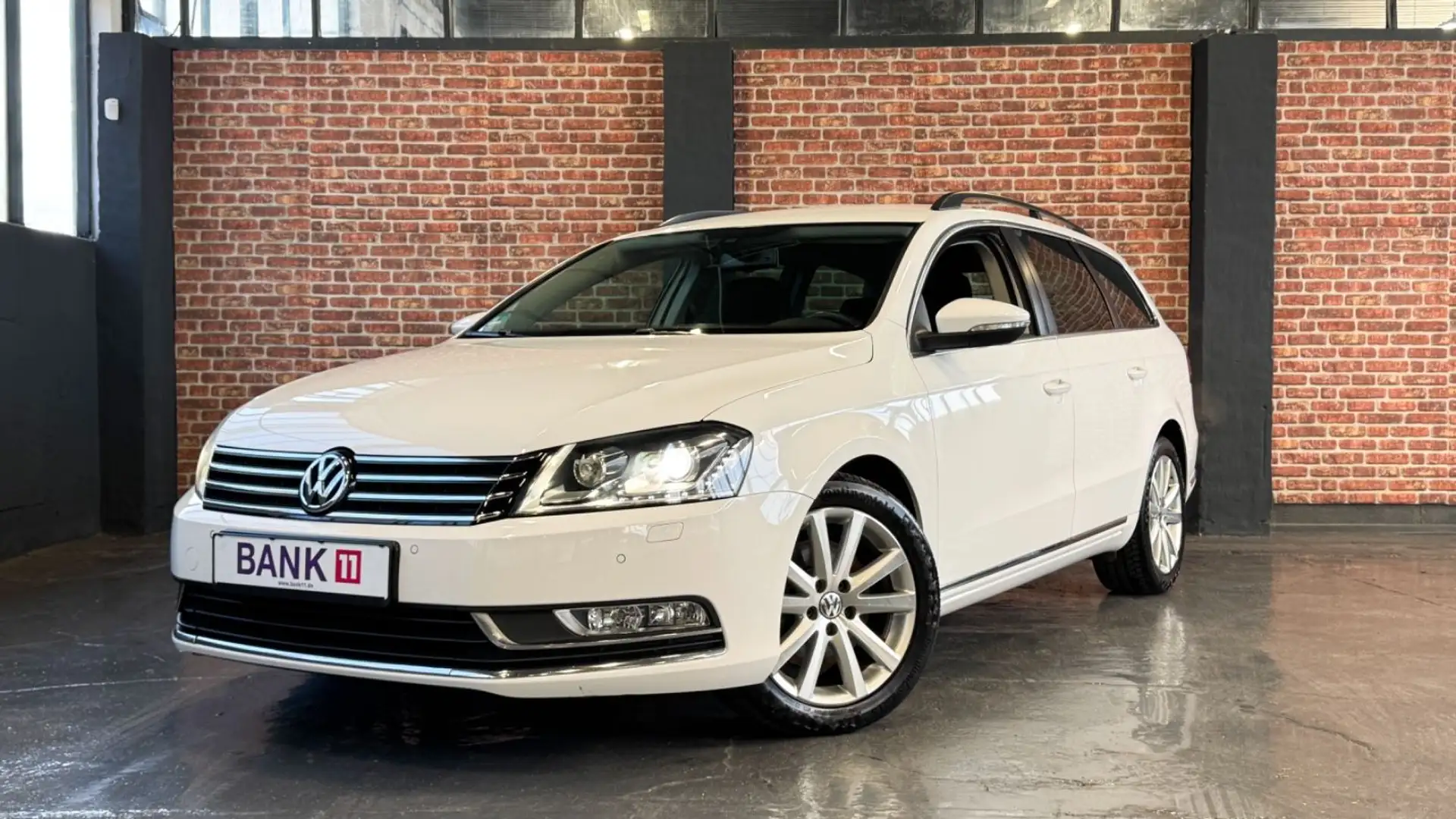 Volkswagen Passat Variant 1.8 BI-XENON*STANDHEIZUNG*SHZ* Weiß - 1