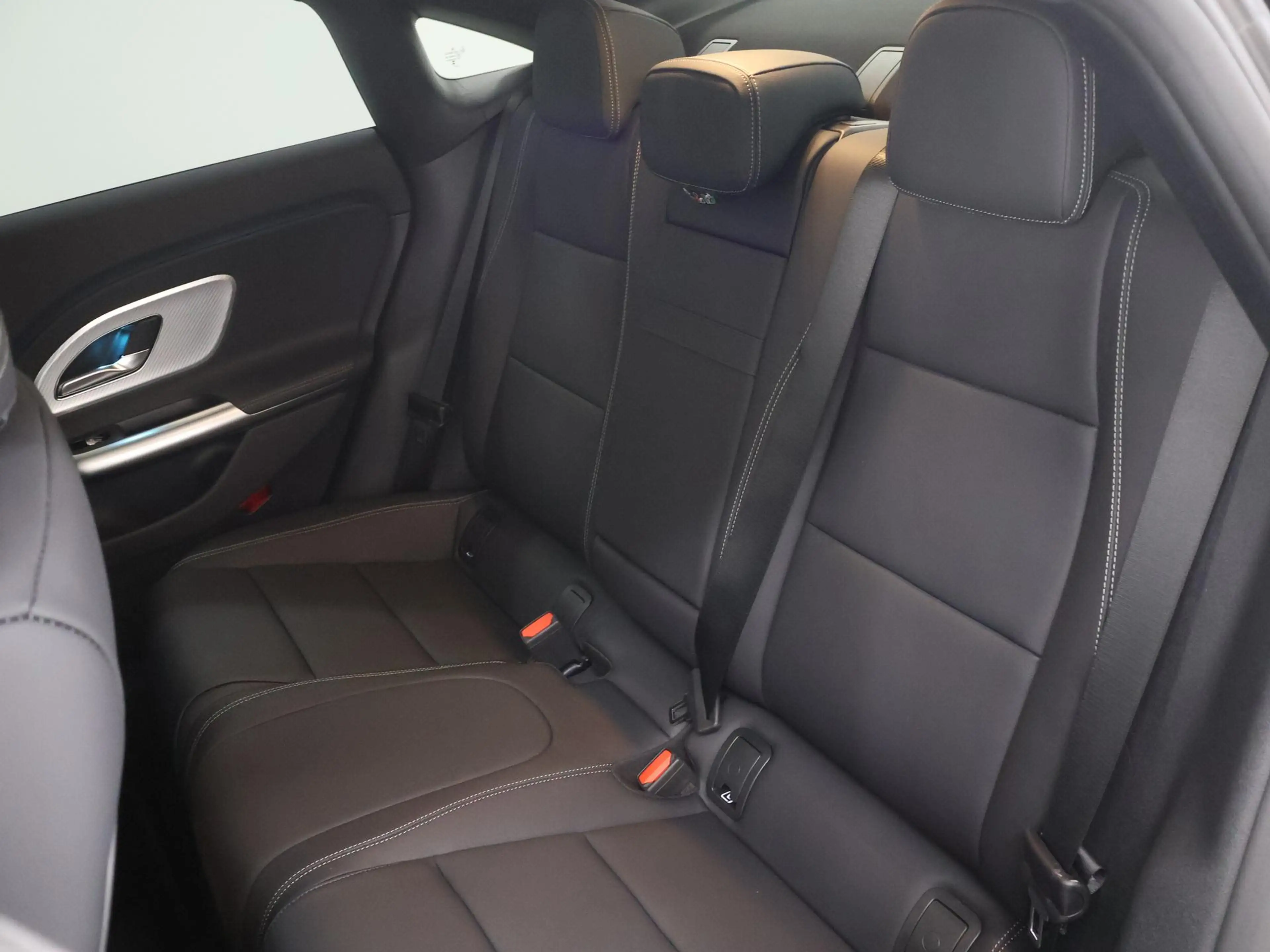Mercedes-Benz CLA 180 Business Solution AMG | Night | Panoramadak | Trek — photo 10
